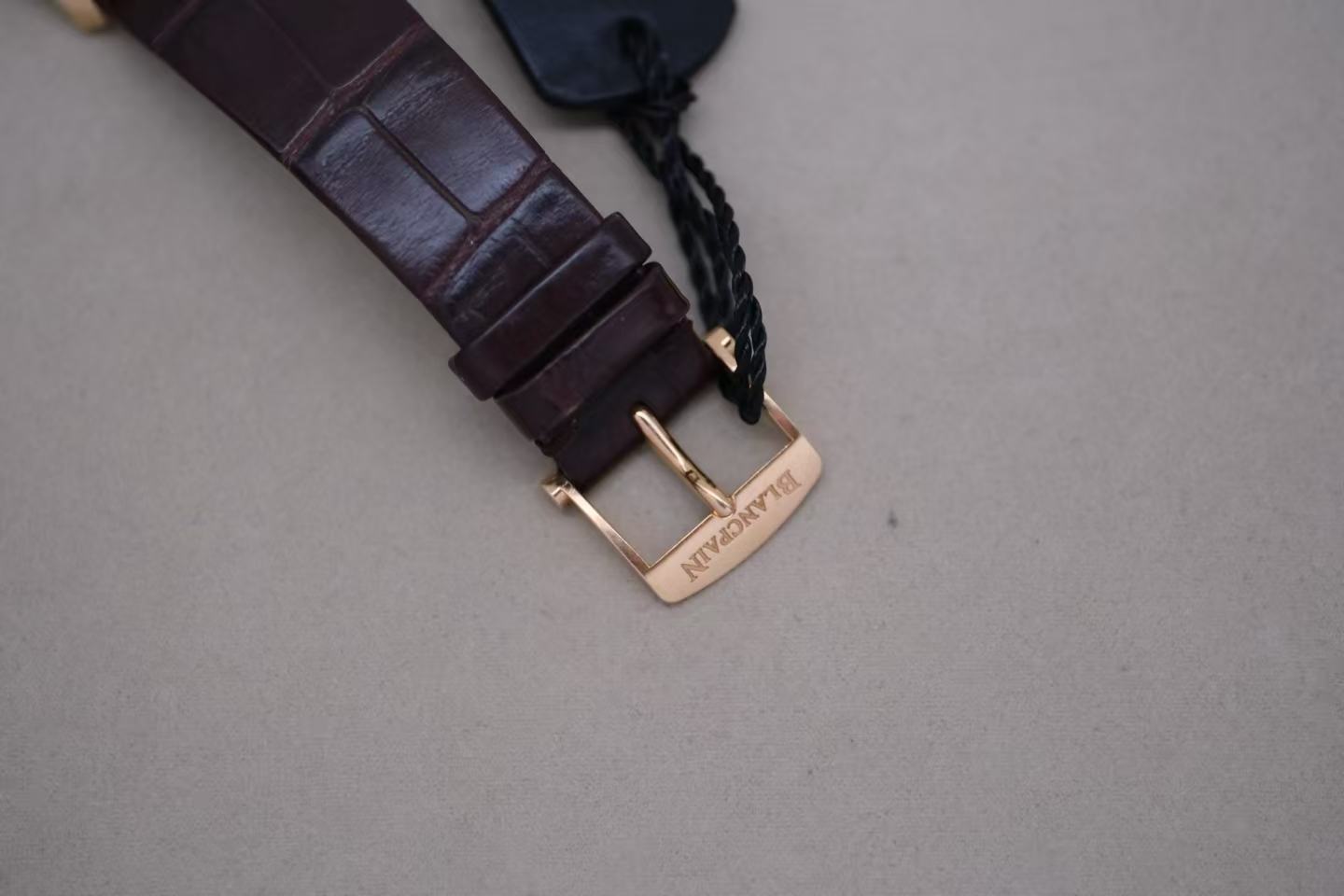 ✦ 宝珀 Blancpain 经典系列 6126 33.2毫米 18K红金 镶钻月相 自动机械