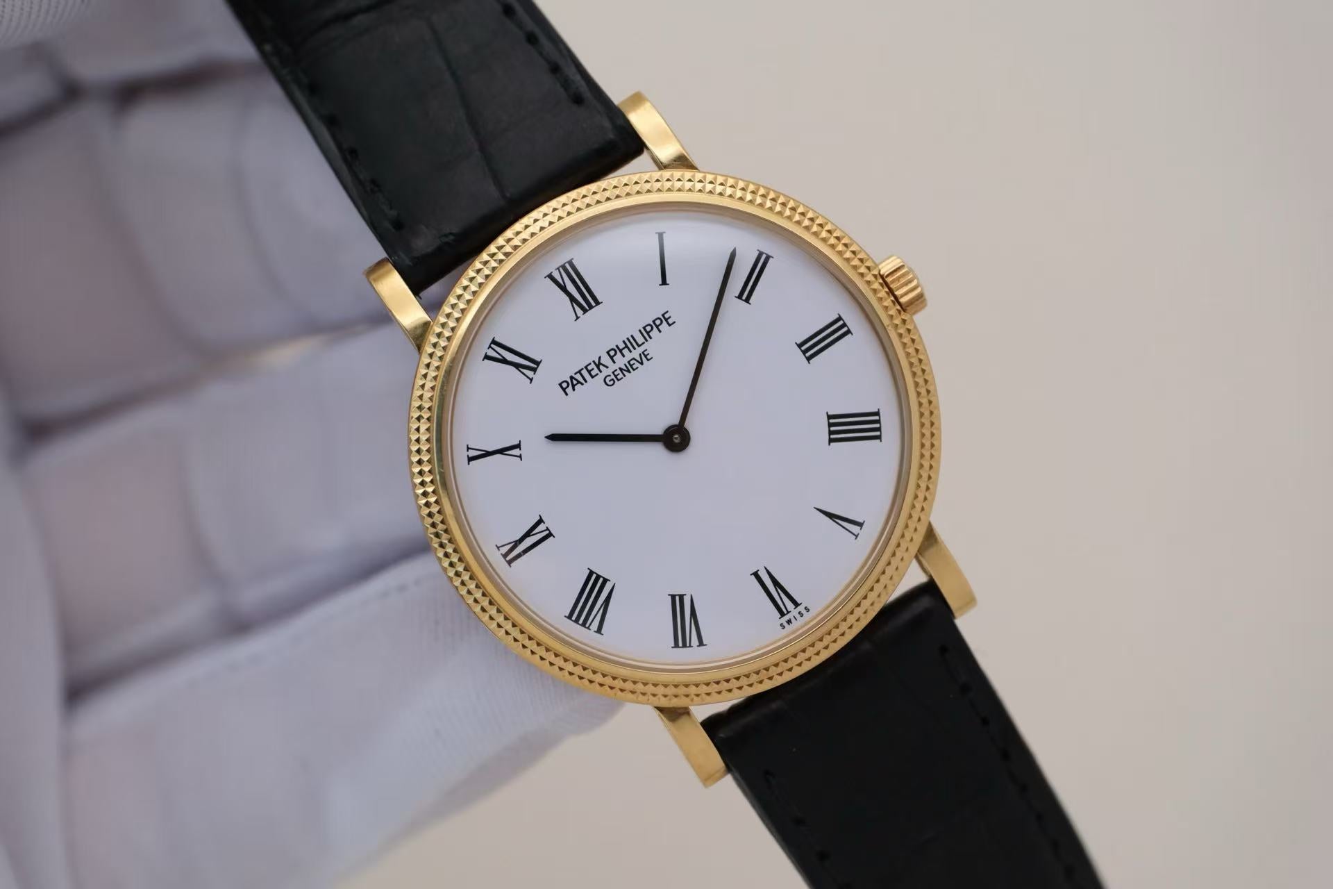 ✦ Patek Philippe Classic Watch 5120J 35mm 18K Gold Clous de Paris Automatic Mechanical Watch