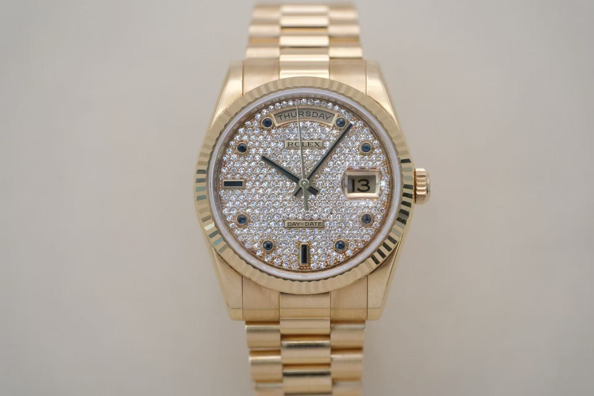 ✦ Rolex Day-Date 36 m118238 18K Gold Rare Crystal with Green and Blue Sapphire Octopus Eye