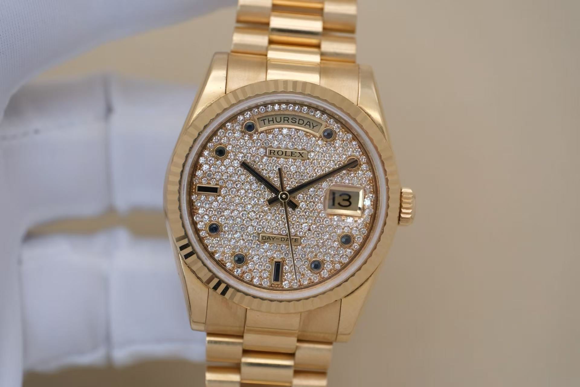 ✦ Rolex Day-Date 36 m118238 18K Gold Rare Crystal with Green and Blue Sapphire Octopus Eye