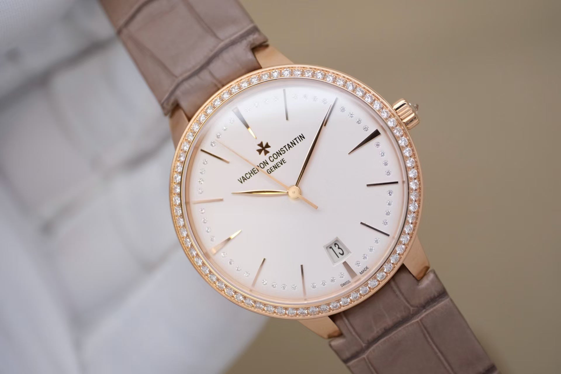 ✦ Vacheron Constantin Heritage Collection 85515 Pink Gold Diamond-set Automatic Mechanical