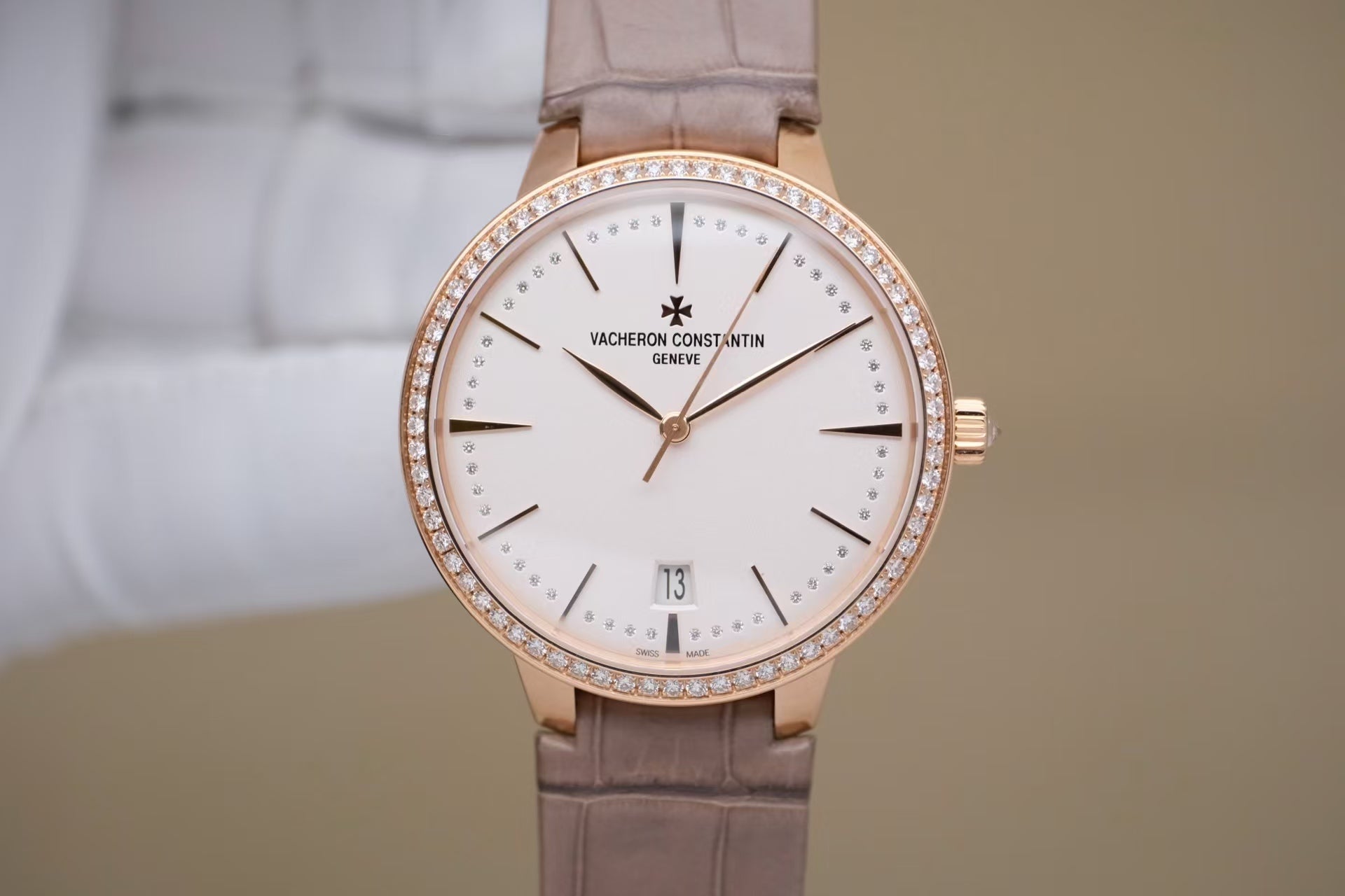 ✦ Vacheron Constantin Heritage Collection 85515 Pink Gold Diamond-set Automatic Mechanical