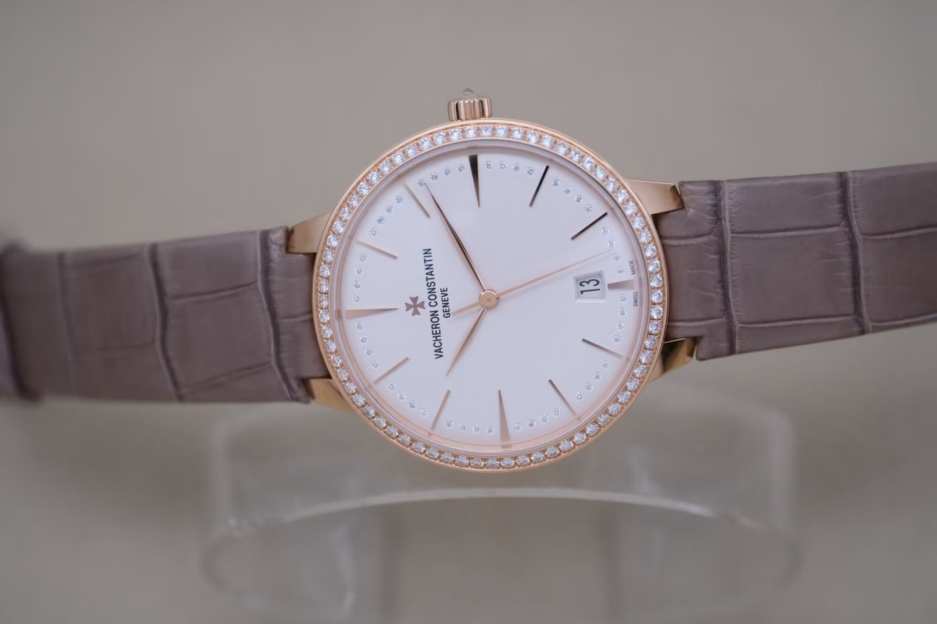 ✦ Vacheron Constantin Heritage Collection 85515 Pink Gold Diamond-set Automatic Mechanical