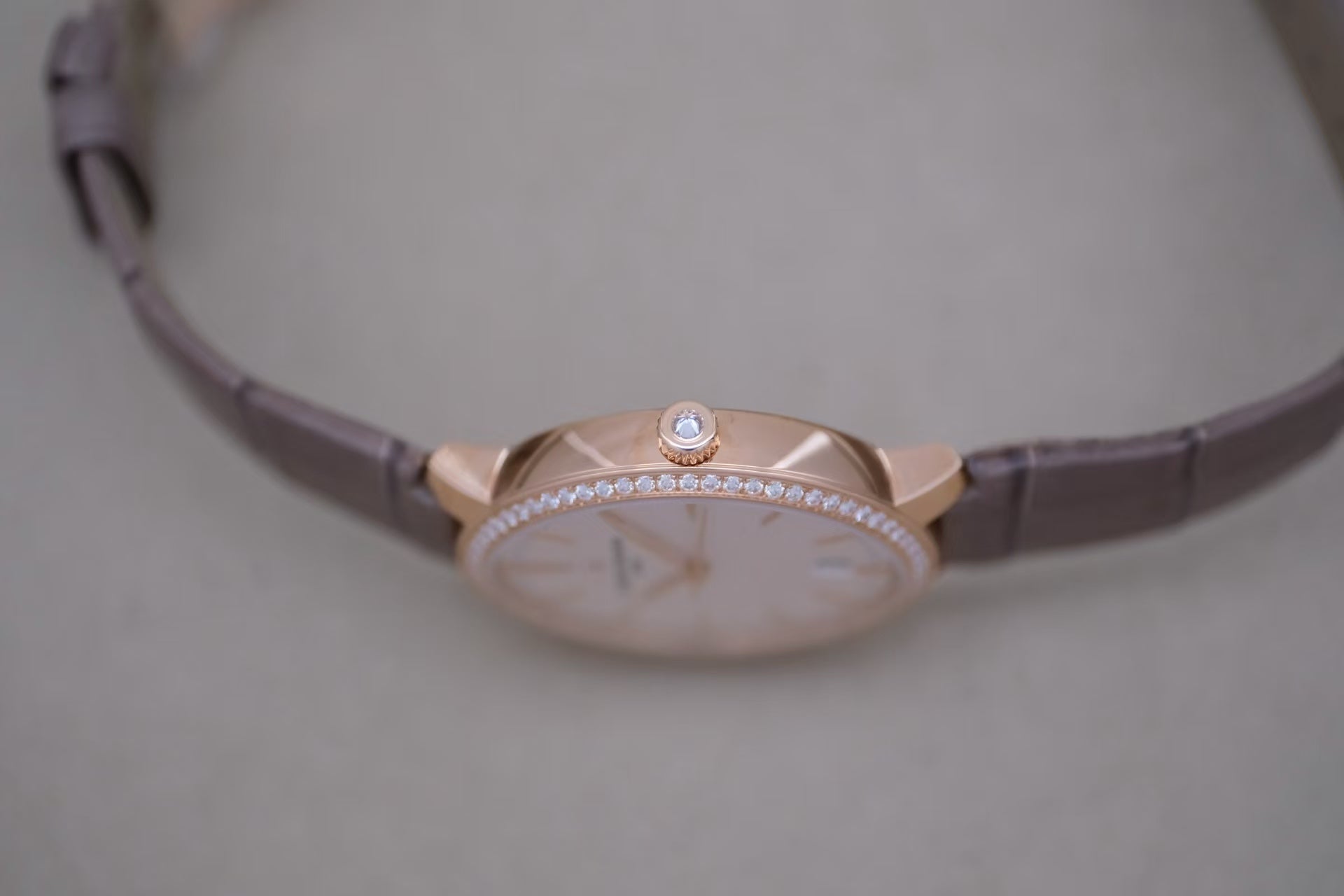✦ Vacheron Constantin Heritage Collection 85515 Pink Gold Diamond-set Automatic Mechanical