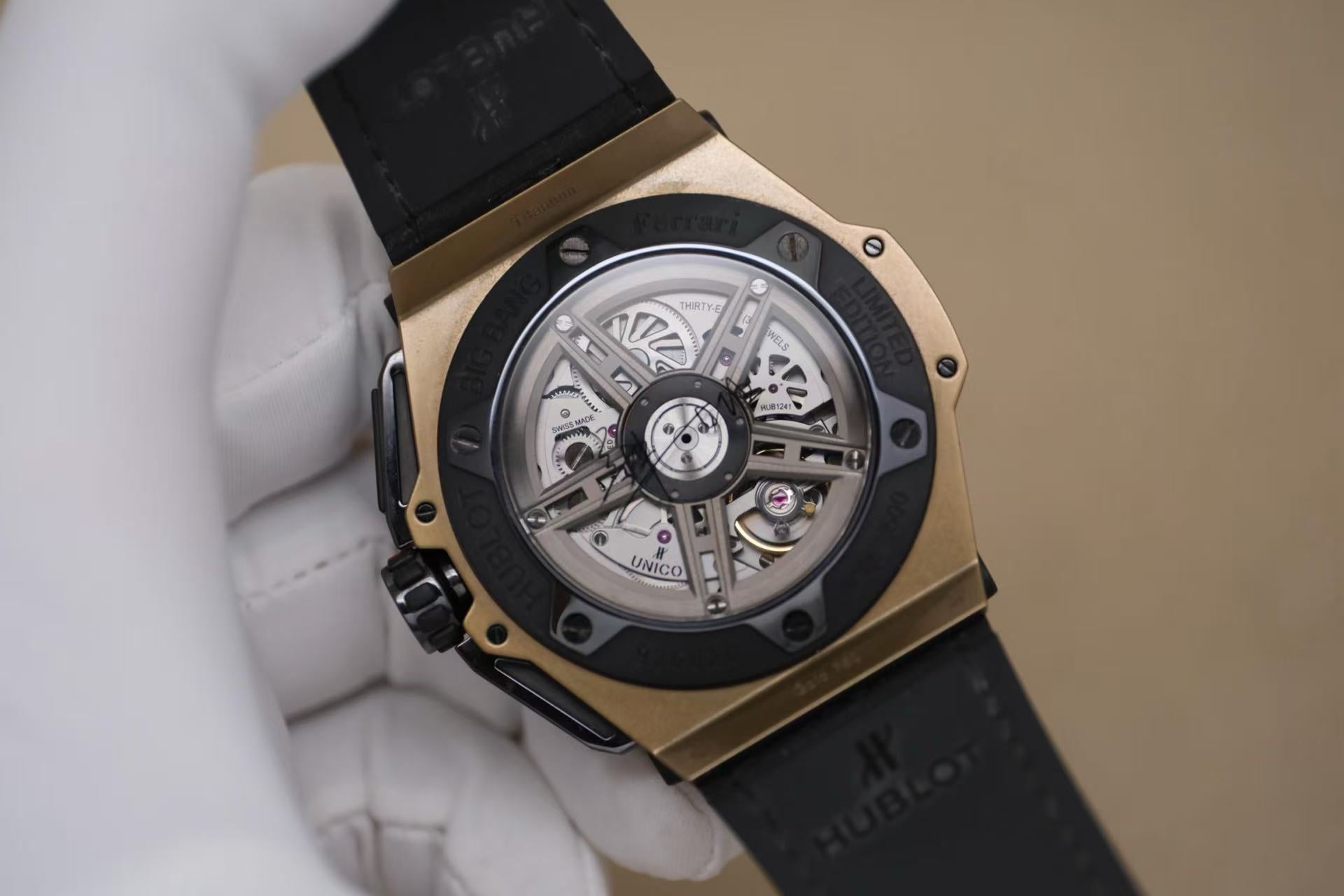 ✦ 宇舶 Hublot 经典融合 401.MX 45毫米 钛金属 限量款 后镶彩虹圈 自动机械