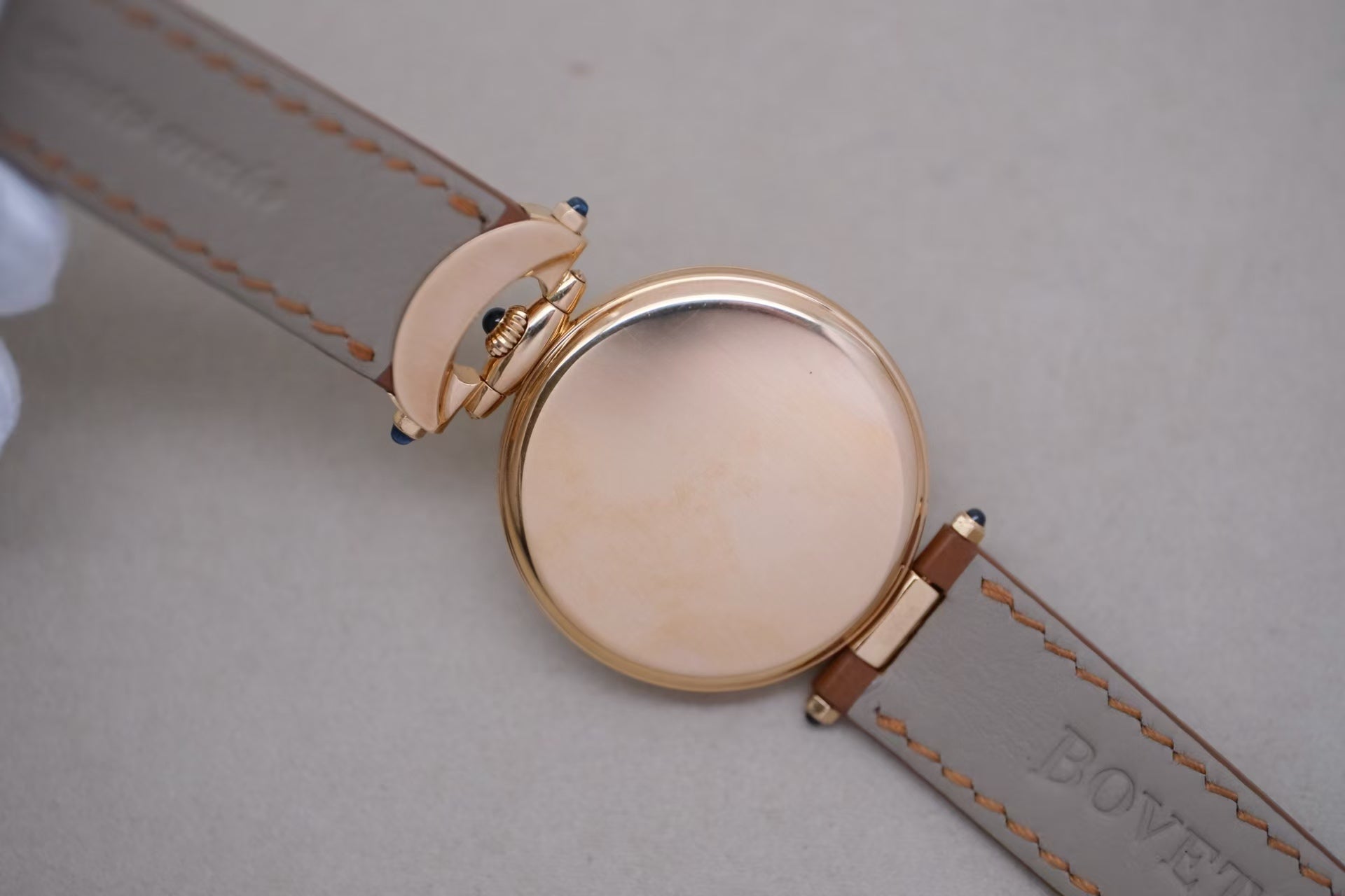 ✦ 播威 BOVET 1822 Fleurier 34毫米 18K玫瑰金 镶钻 贝母盘 自动机械