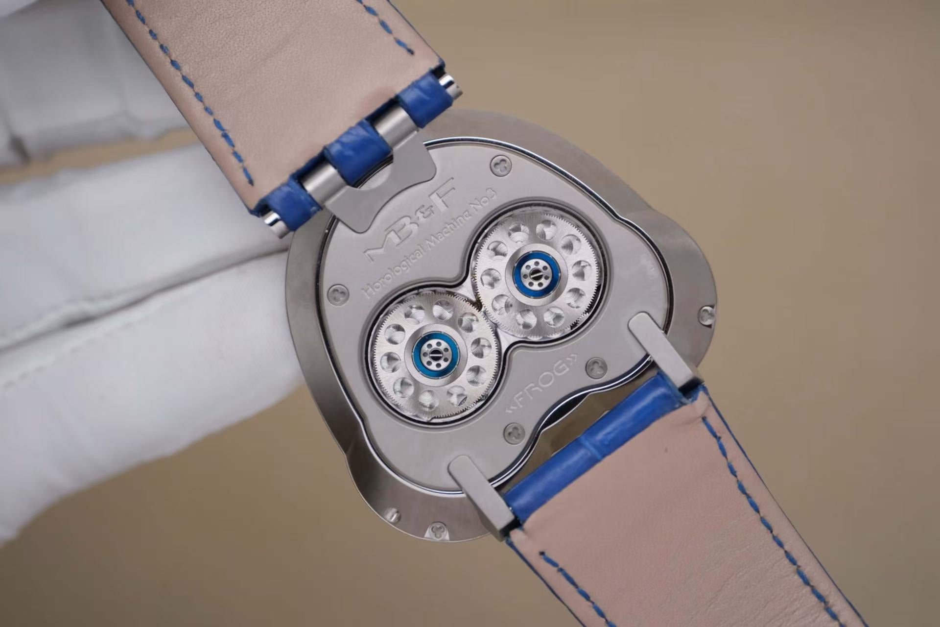 ✦ MB&F Independent Watch HM3 Frog Eye 47mm Titanium 3D Stereodynamic Automatic Watch