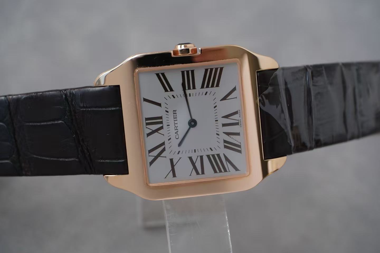 卡地亚 Cartier 山度士系列 W2006951 18K玫瑰金 44.6x34.6毫米 手动机械 库存单表