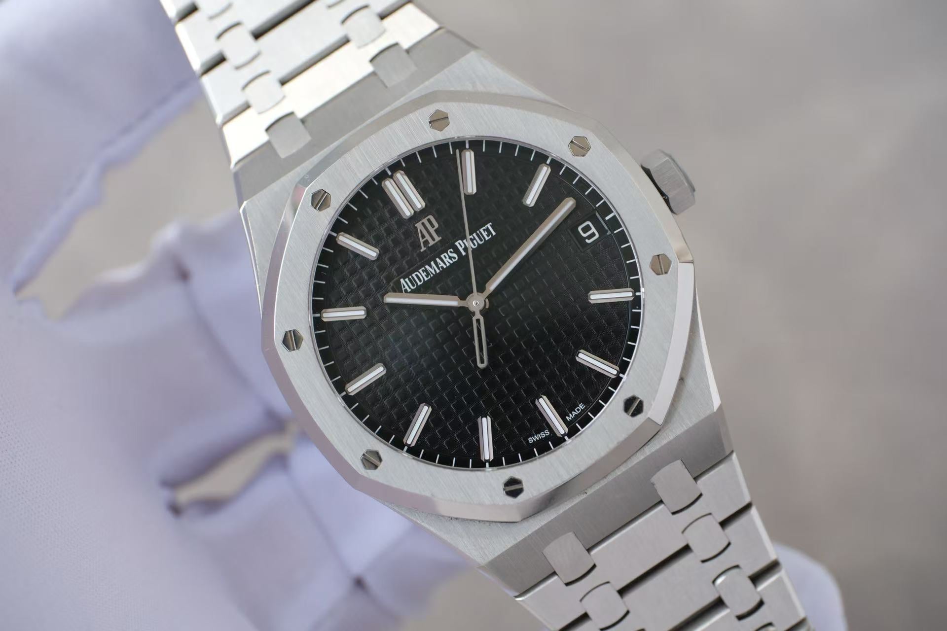 爱彼 Audemars Piguet 皇家橡树系列 15500ST.OO.1220ST.03 41毫米 黑盘精钢 2022年全套全长