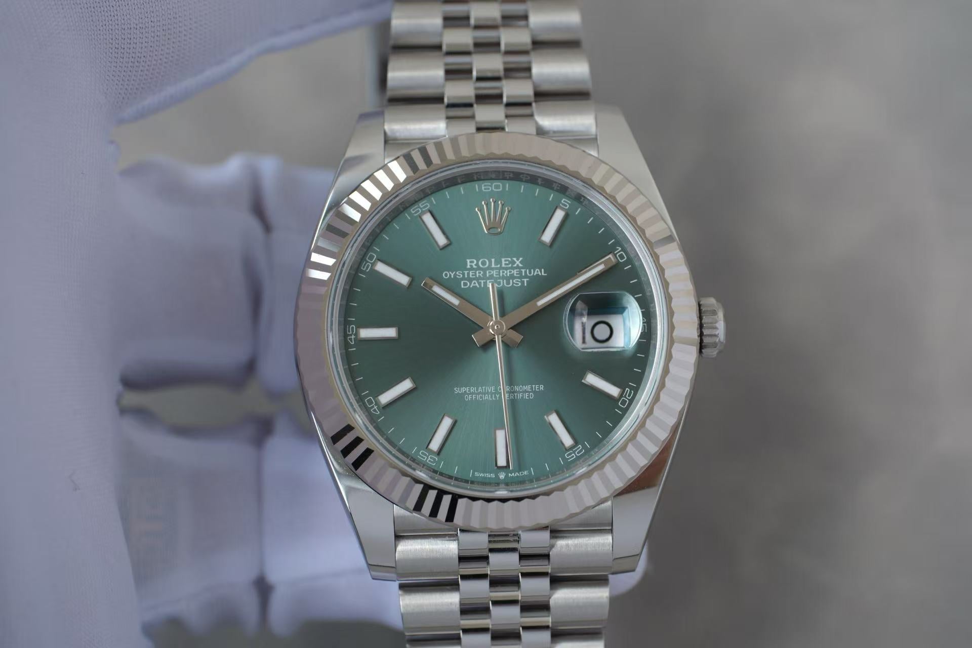 ✦ 劳力士 Rolex 日志型 126334 41毫米 薄荷绿盘 18K白金狗牙圈 2024年11月全套未使用