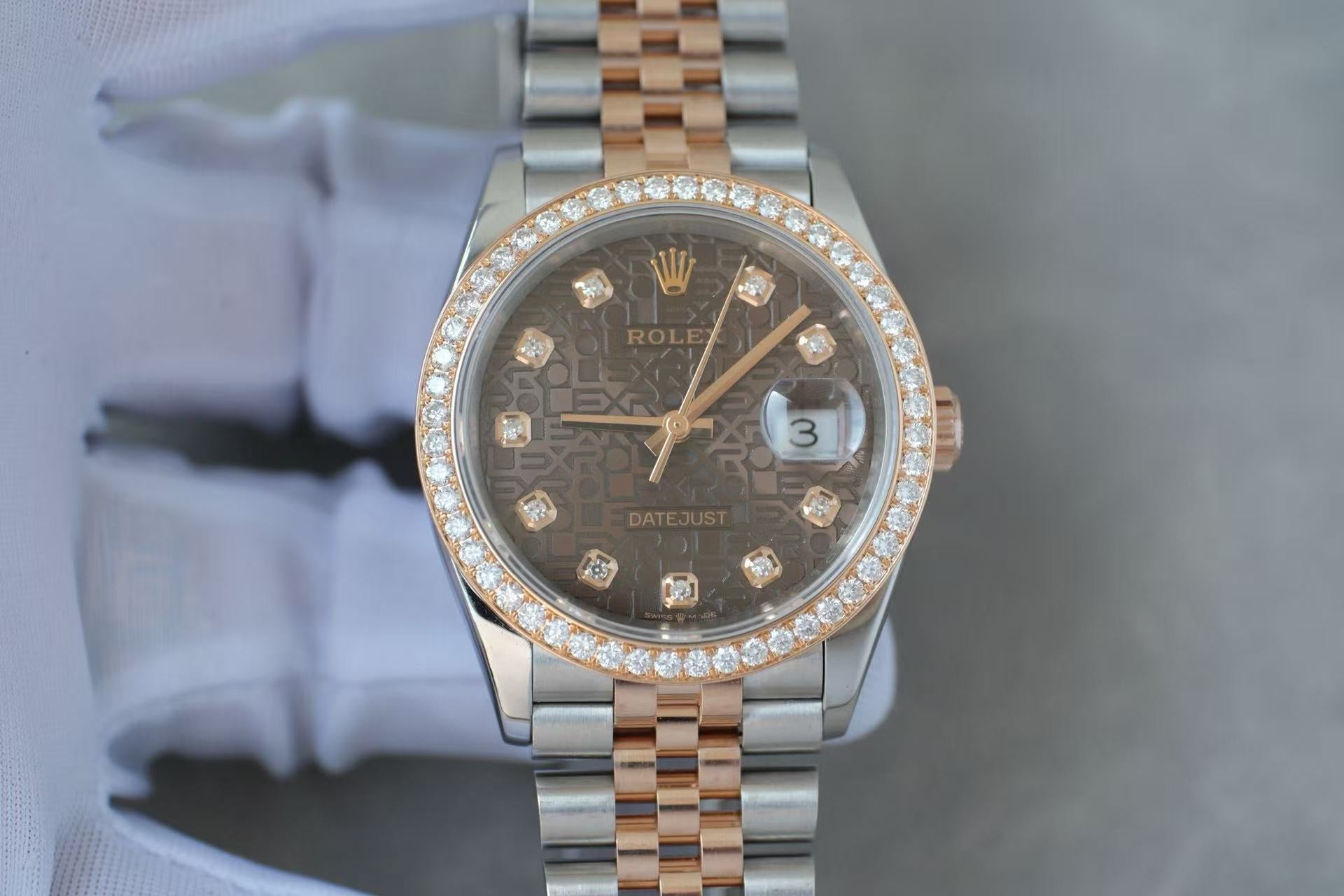 ✦ Rolex Datejust 36mm 126281RBR Rose Gold and Steel Bezel with Diamond Trim, Coffee-Colored Digital Hard Drive, 2020 Complete Set