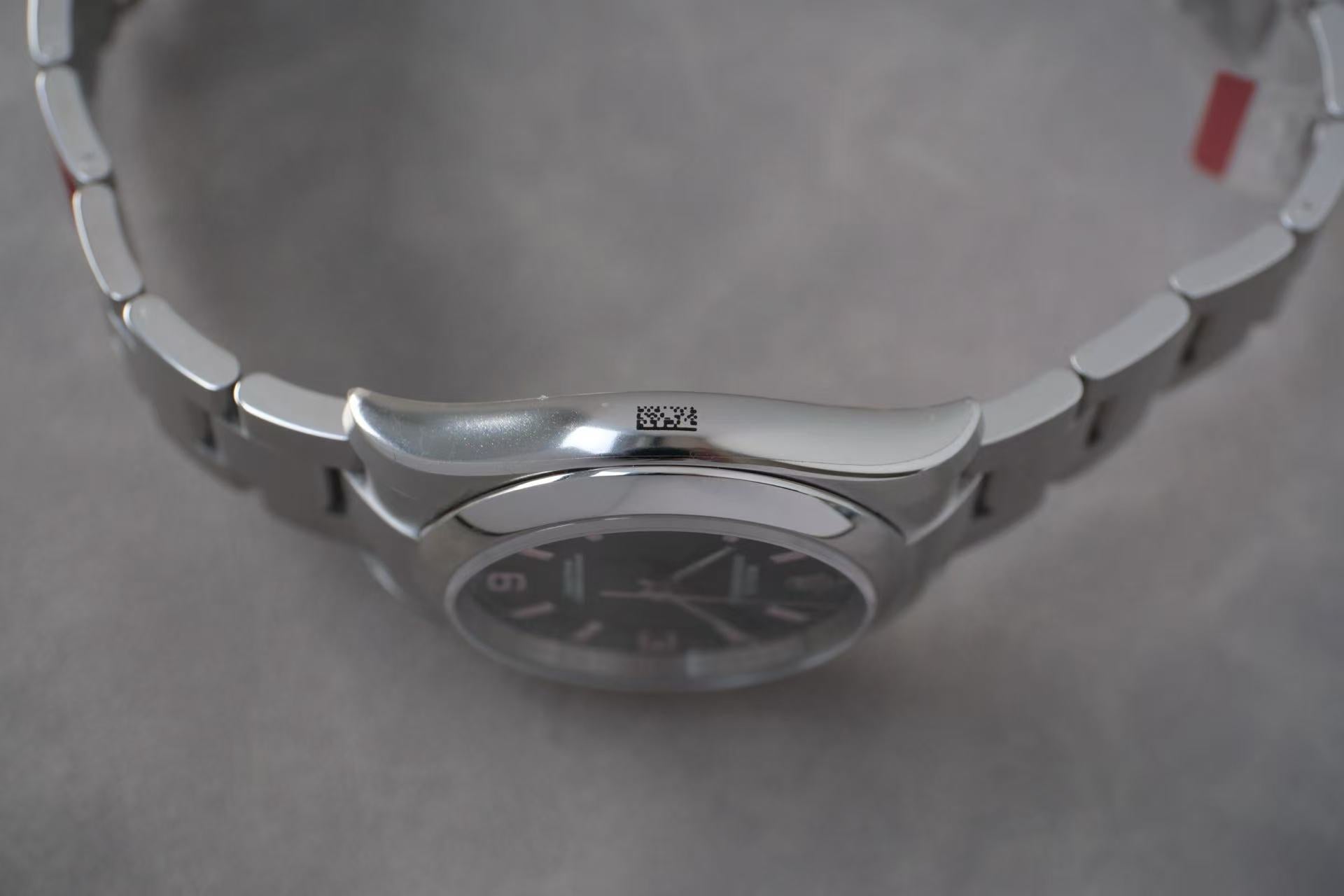 ✦ Rolex Oyster Perpetual 116000, Silver Dial 3-6-9, 36mm, Unused Complete Set (QR Code Film)