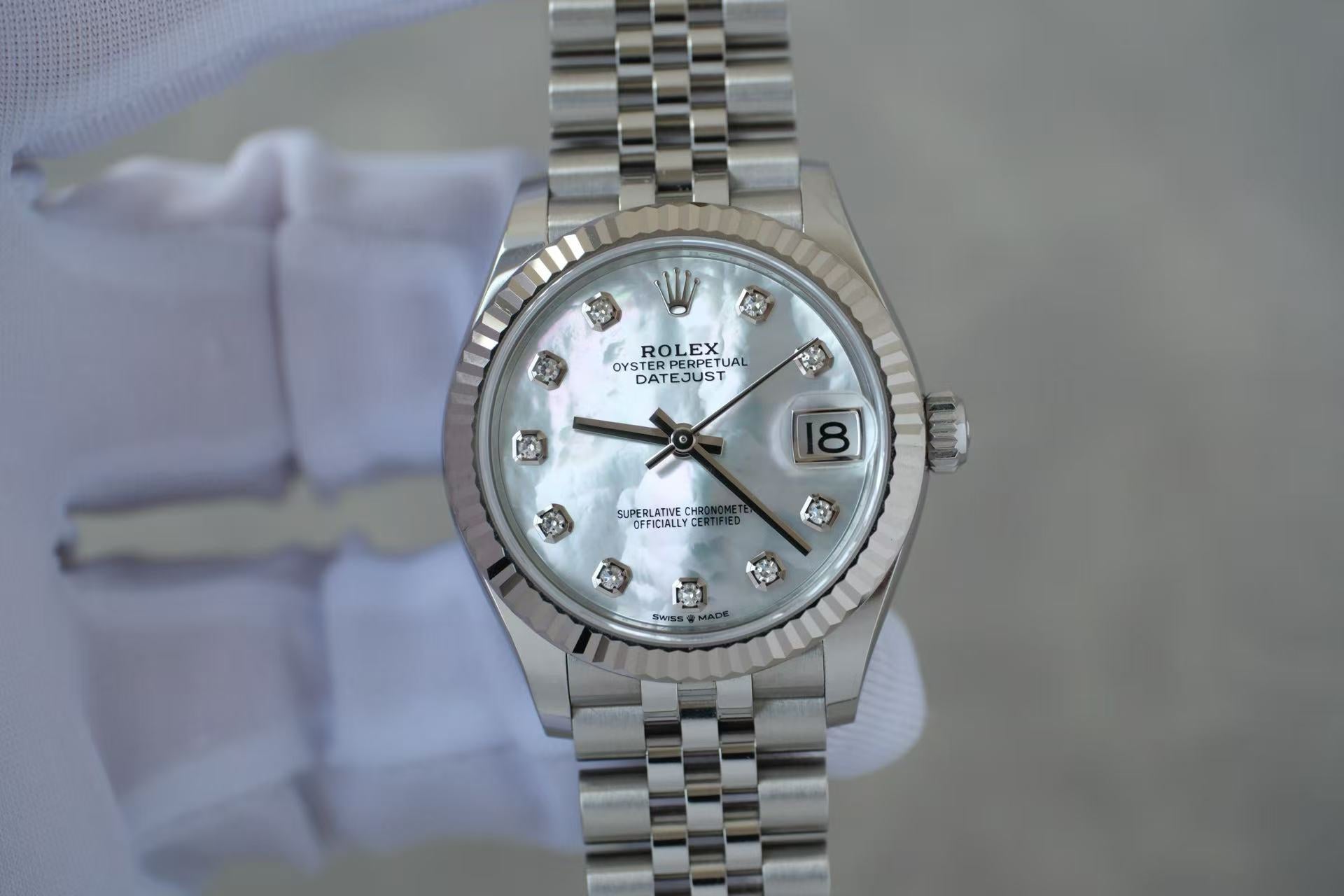 ✦ 劳力士 Rolex 日志型 Datejust 31mm 278274 白贝母钻刻 18K白金狗牙圈 2025年全套