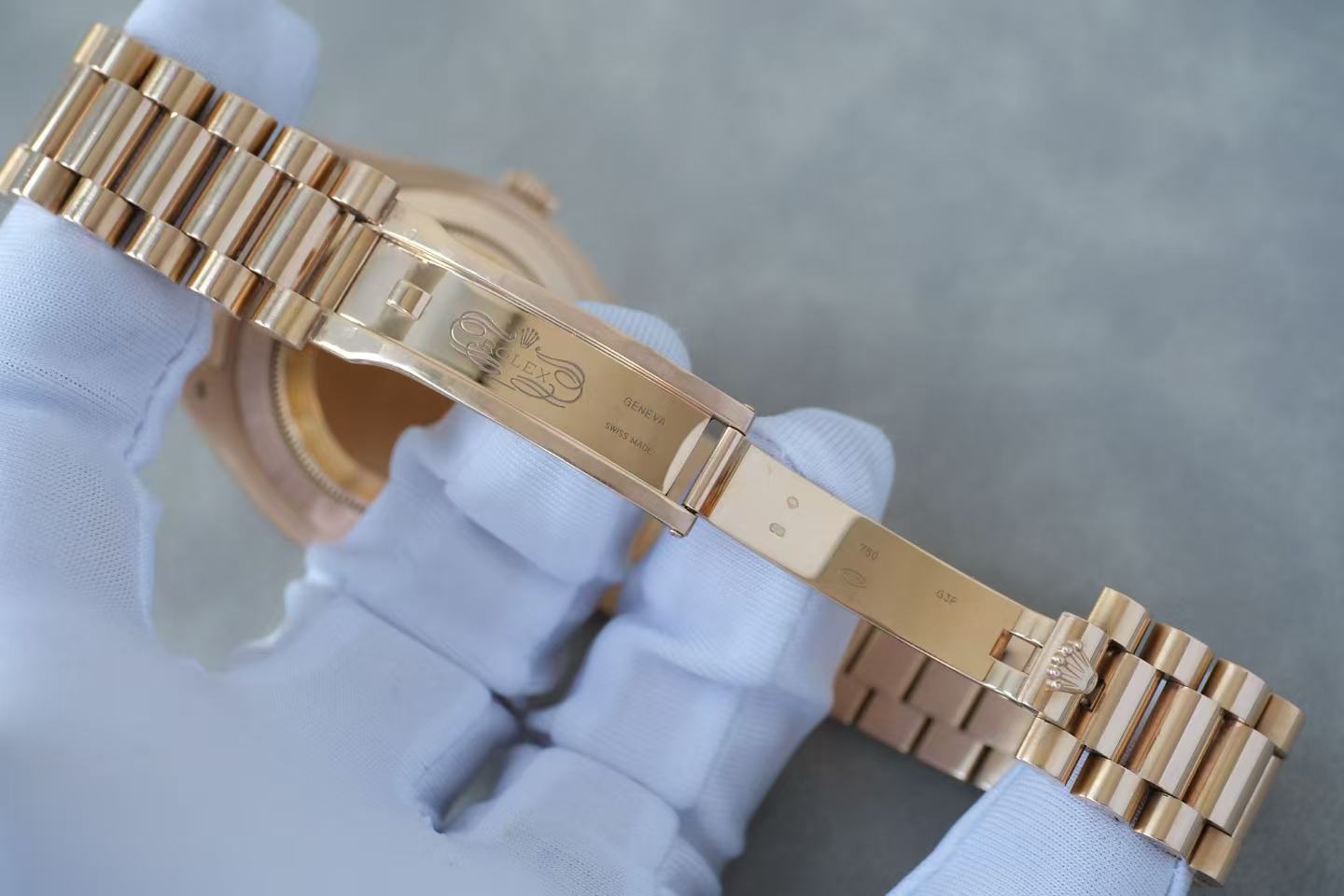 ✦ Rolex Day-Date II 218235 18K Rose Gold Dial with Diamond Engravings, 41mm, Limited Edition Large Diameter Watch