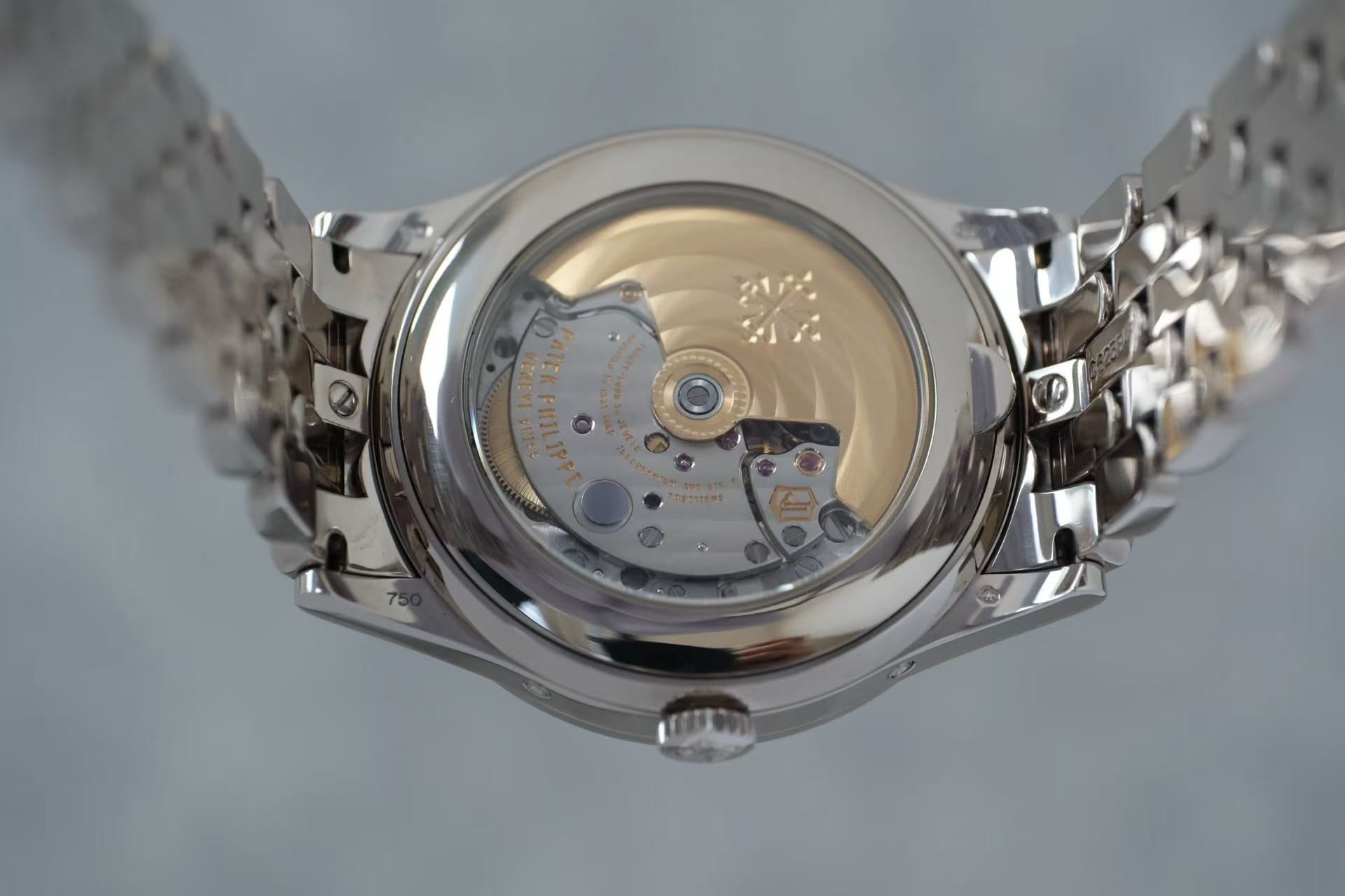 ✦ Patek Philippe Complications 5396/1G-001 38mm 18K White Gold Annual Calendar Watch with Blue Dial