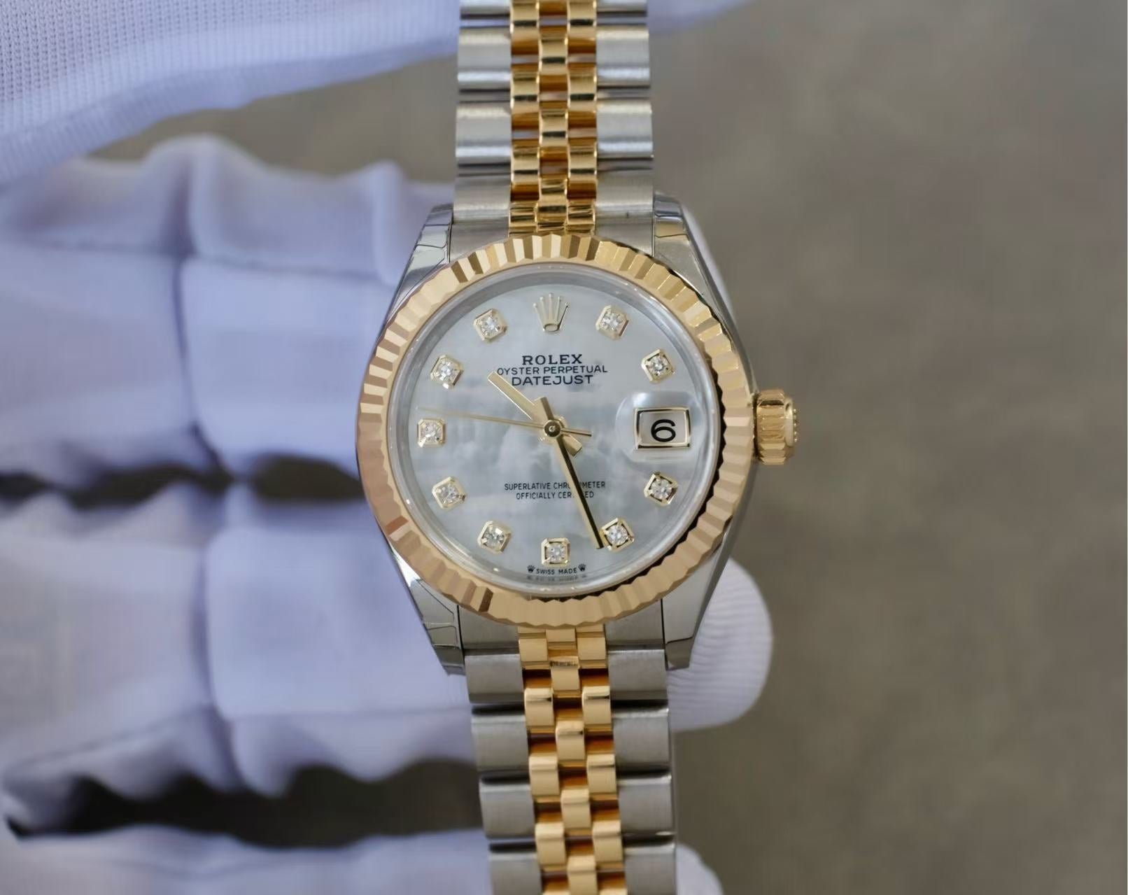 ✦ 劳力士 Rolex 女装日志型 279173 贝母钻刻 28毫米 18K黄金间金 2022年全套极品