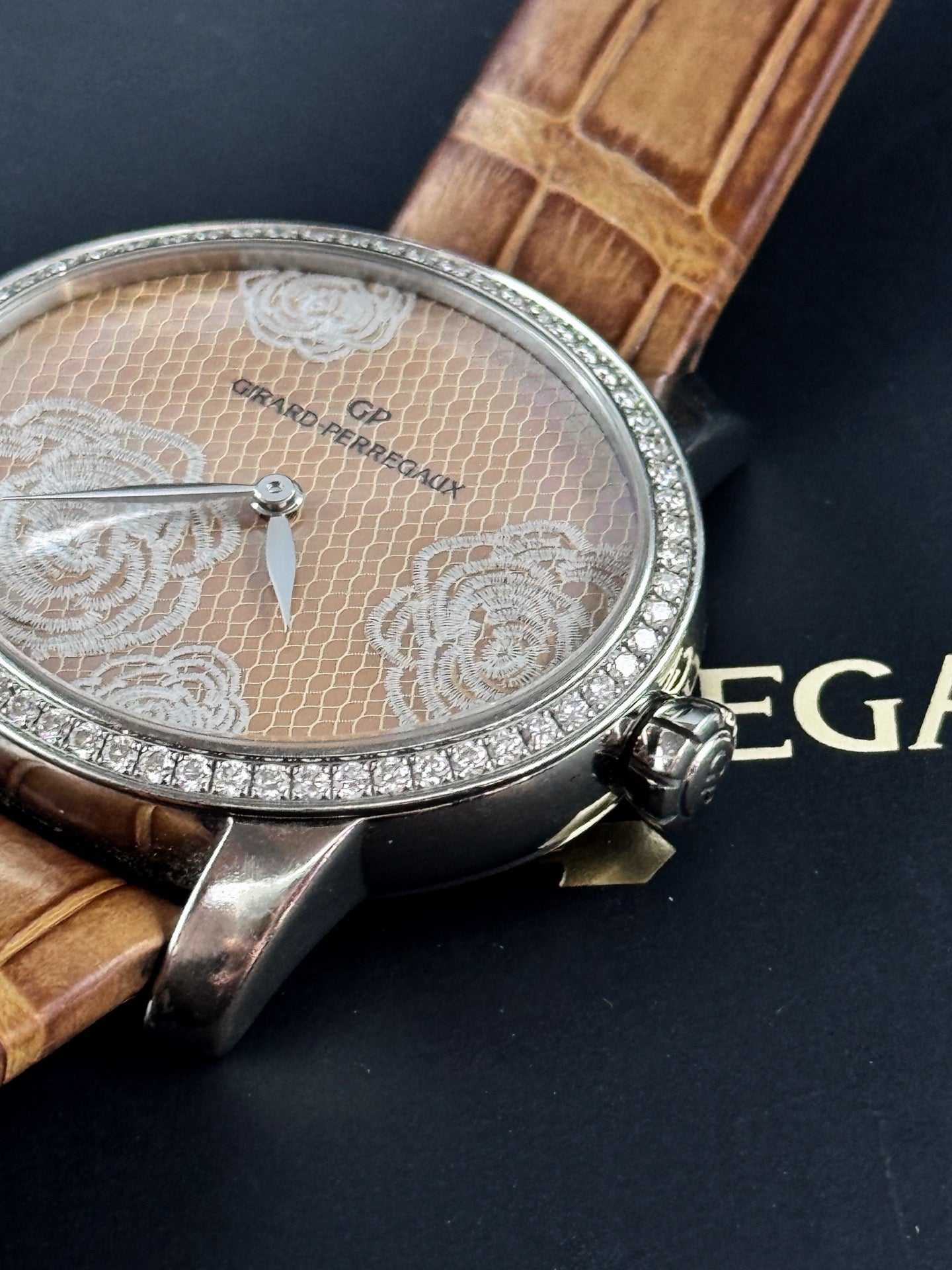 芝柏 Girard-Perregaux 猫眼系列 80476D11A801-CK8A 精钢镶钻 自动机械 2022年全套98新