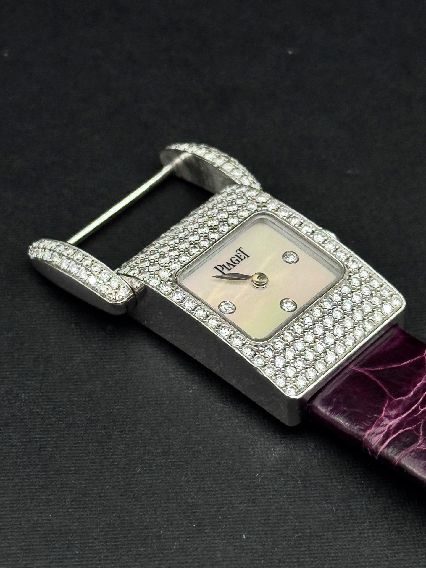 Piaget Limelight Gala series G0A25022 18K white gold diamond-set 24mm quartz ladies' watch, 98% new, single watch.