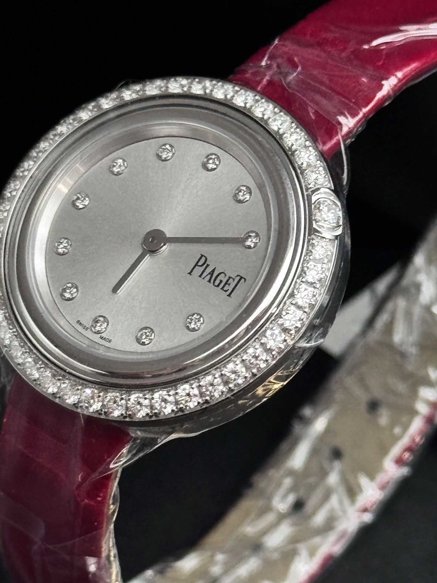 伯爵 Piaget POSSESSION系列 G0A44284 18K白金镶钻 29毫米 石英女表 全新全套