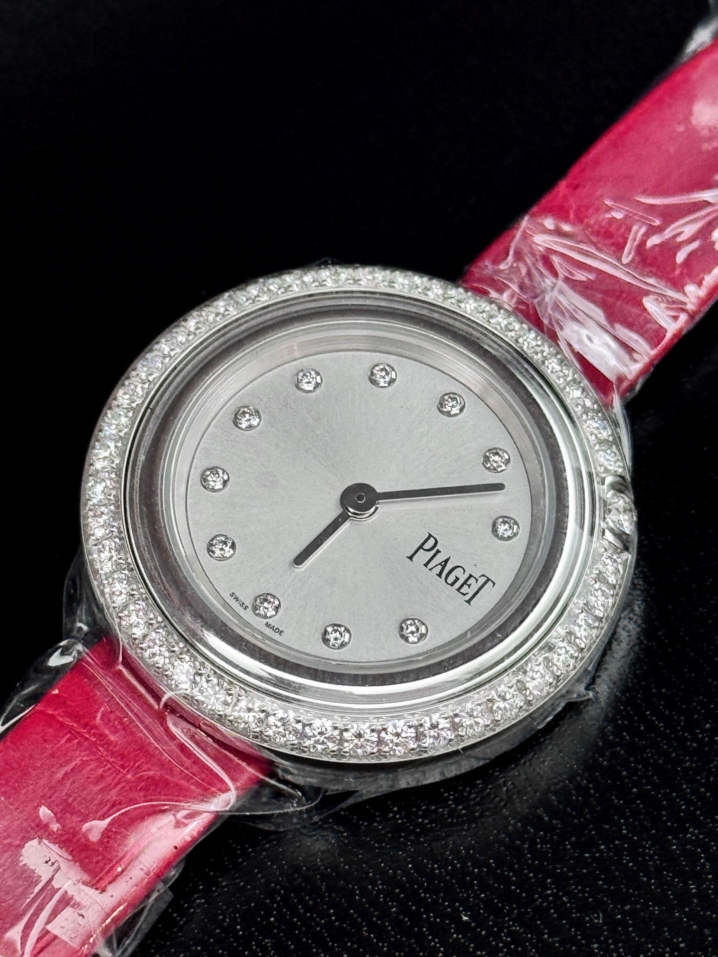 伯爵 Piaget POSSESSION系列 G0A44284 18K白金镶钻 29毫米 石英女表 全新全套
