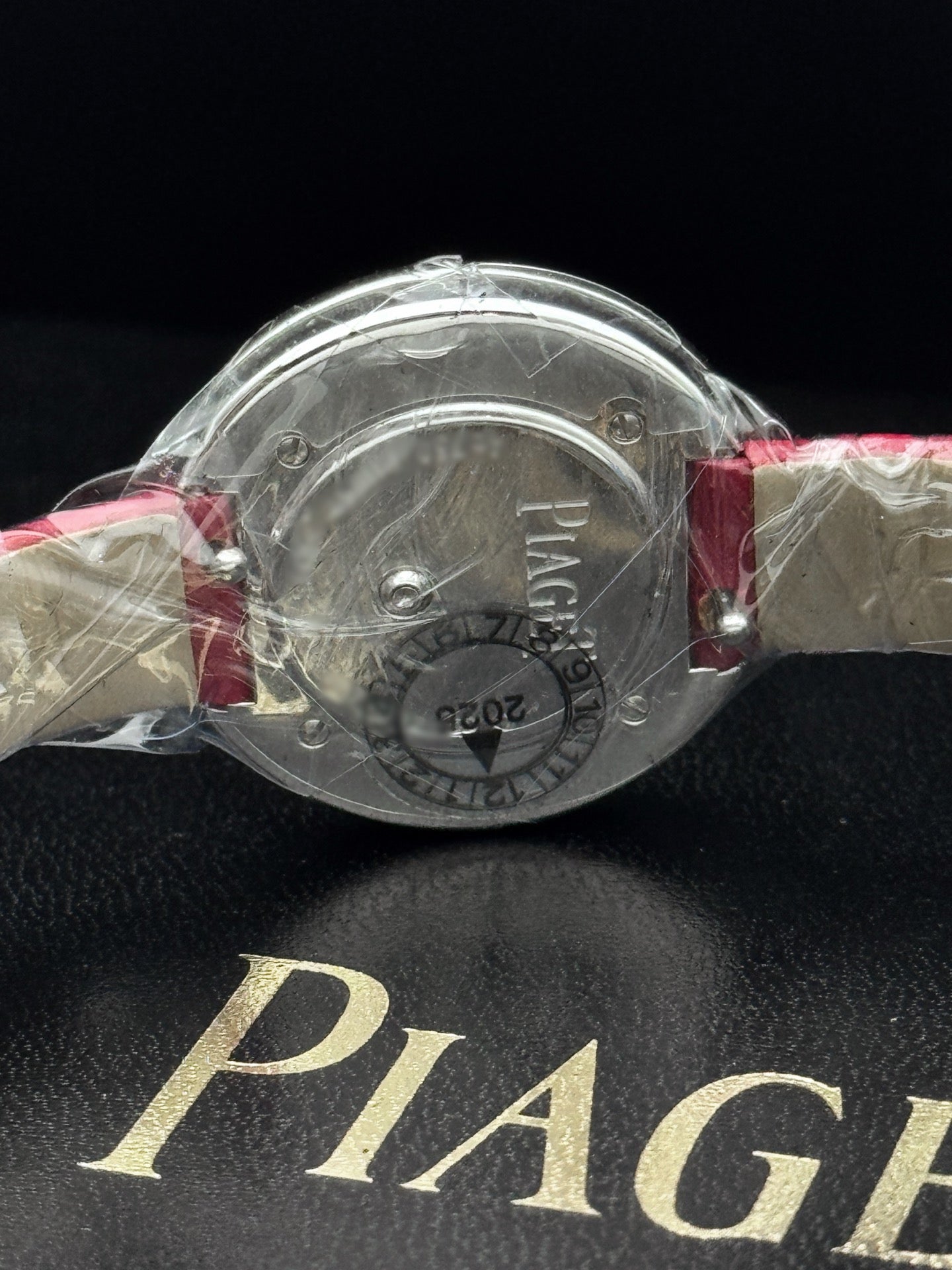 伯爵 Piaget POSSESSION系列 G0A44284 18K白金镶钻 29毫米 石英女表 全新全套