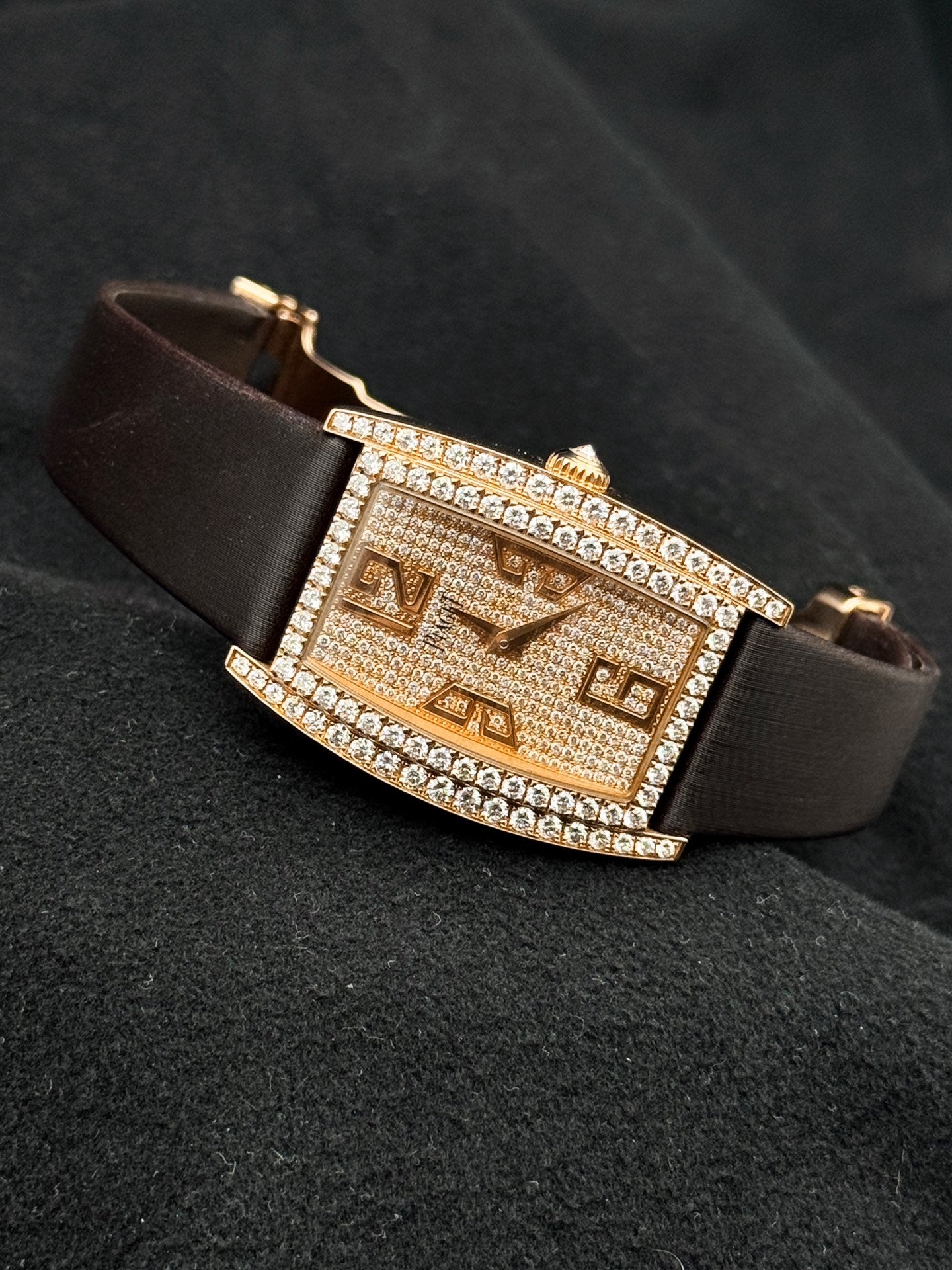 伯爵 Piaget Limelight Gala系列 G0A33090 18K玫瑰金镶钻 满天星 27毫米 石英女表 99新单表