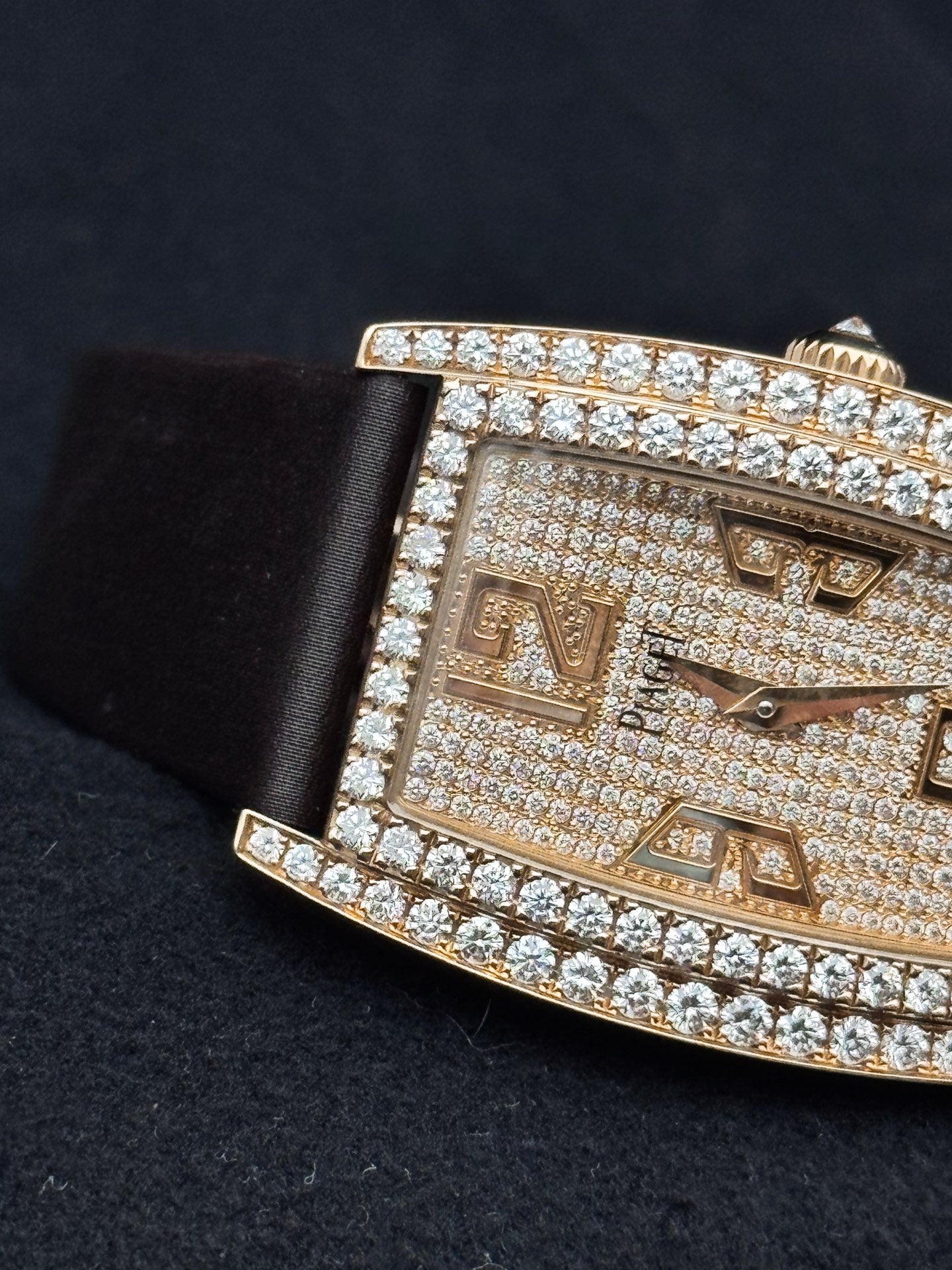 伯爵 Piaget Limelight Gala系列 G0A33090 18K玫瑰金镶钻 满天星 27毫米 石英女表 99新单表