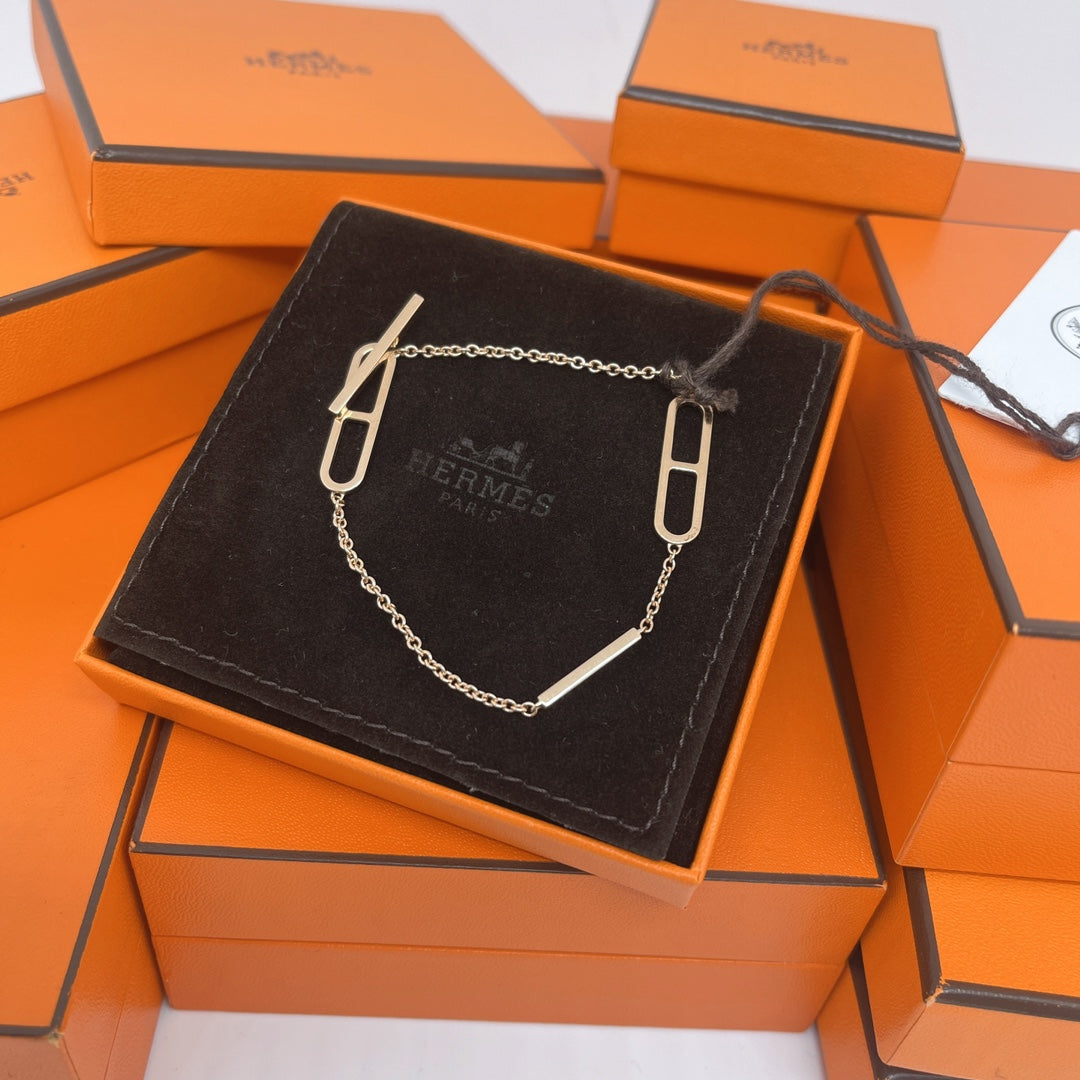 Hermès Chaine d'Ancre Pig Nose Bracelet, 18K Rose Gold, SH No., Exquisite, In Stock, Comes with Box