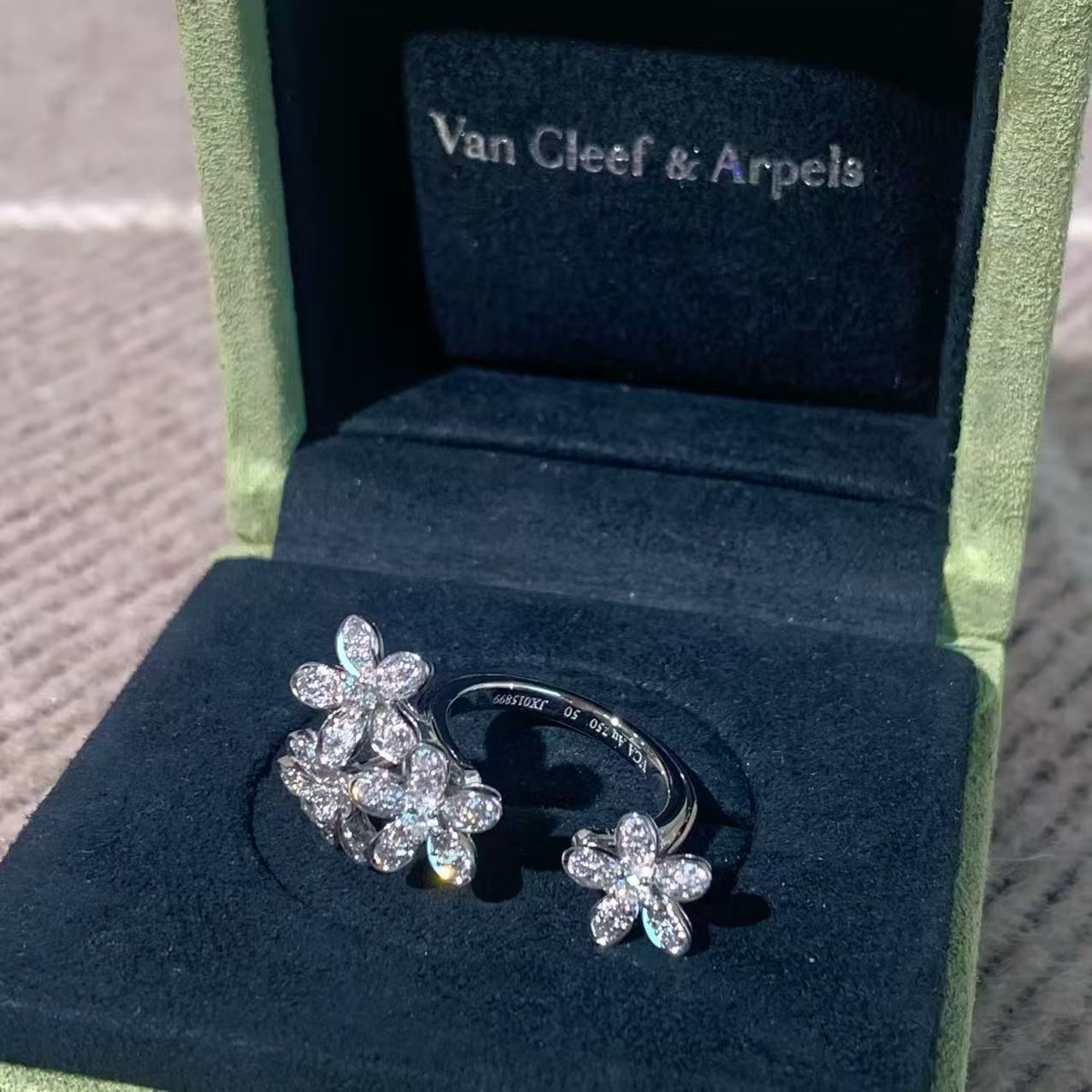 VCA Socrates Collection 18K White Gold Full Diamond Flower Ring, Size 50, 2024 Complete Set