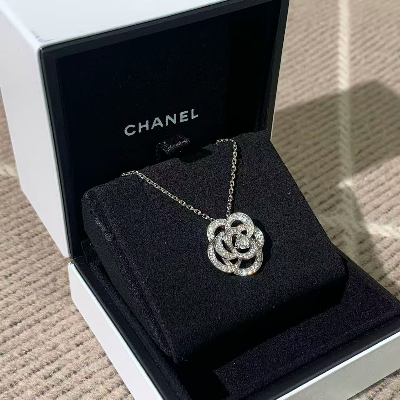 Chanel Camélia collection 18K white gold full diamond necklace, purchased in 2025, complete set H260131