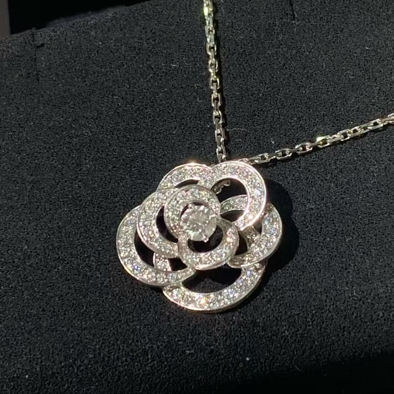 Chanel Camélia collection 18K white gold full diamond necklace, purchased in 2025, complete set H260131