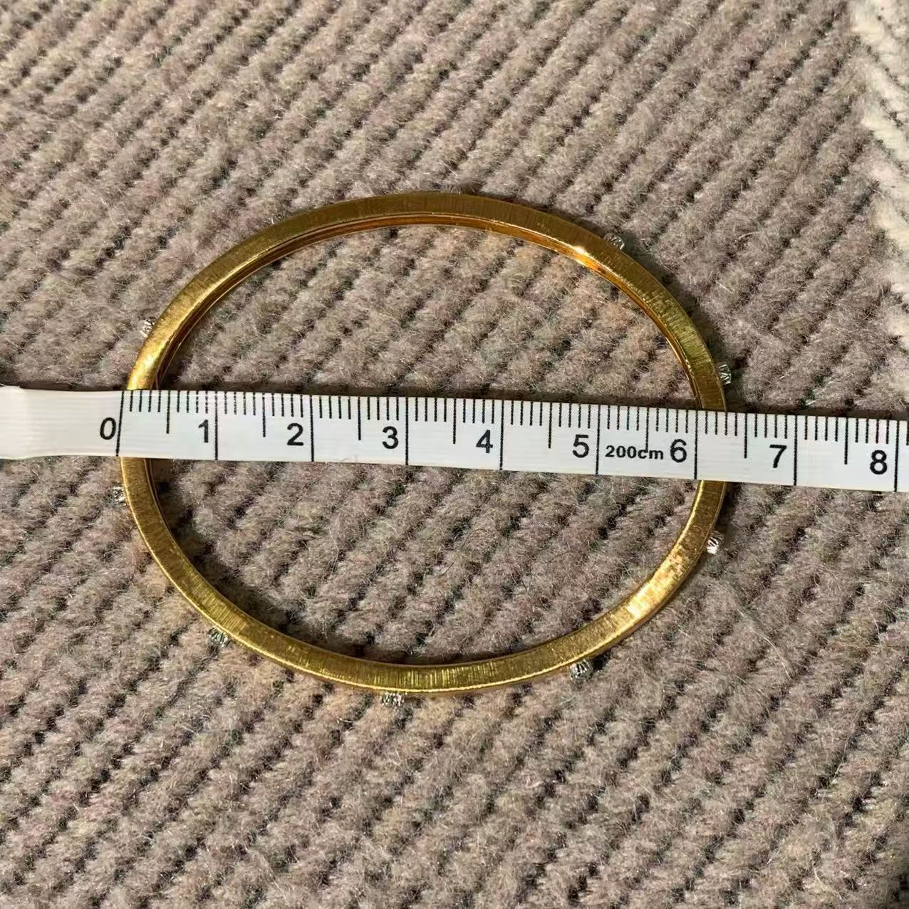 Buccellati Macri Classica 18K Gold 10-Diamond Bangle, Narrow Version, 17cm, 2022, Full Set Available Now