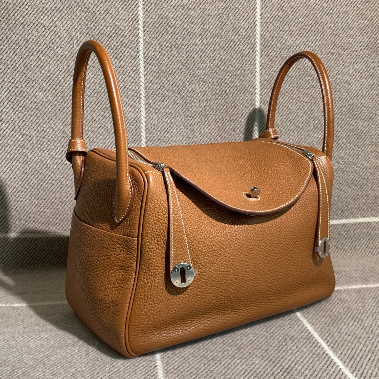 ✦ Hermès Lindy 30, gold-brown TC leather, silver hardware, T-stamp (99% new, excellent condition/super high cost performance)