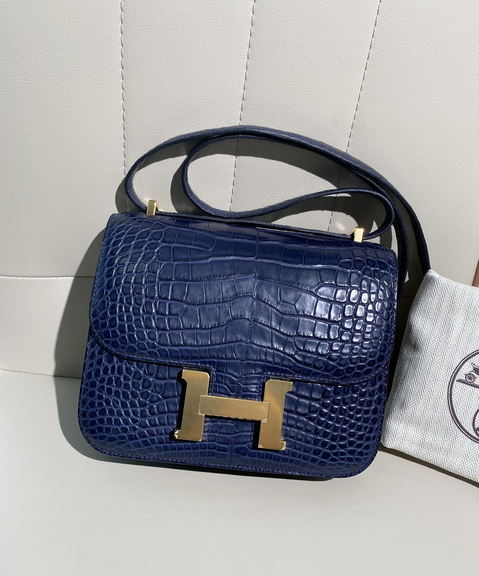 ✦ 爱马仕 Hermès Constance 19 康康包 靛蓝色 雾面鳄鱼皮 金扣 Z刻 (全新带票/顶级稀有皮)