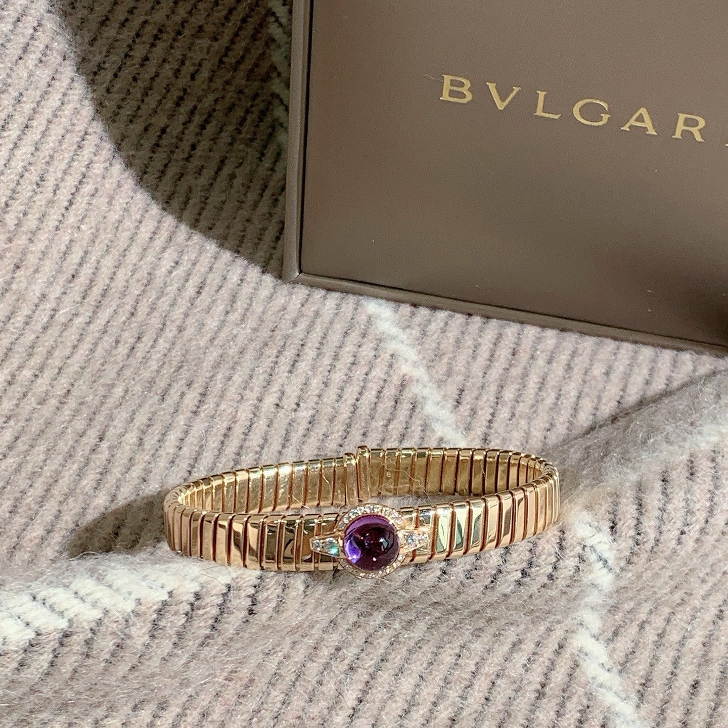 ✦ BVLGARI Tubogas Collection 18K Rose Gold Pavé Amethyst Flex Bangle, Size M (2022 Full Set/Gold Weight 42g)