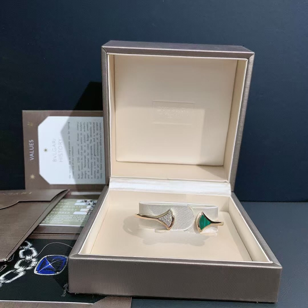 ✦ BVLGARI DIVAS' DREAM Collection 18K Rose Gold Pavé Diamond and Malachite Fan Bracelet, Size S (Complete Set, 2021)