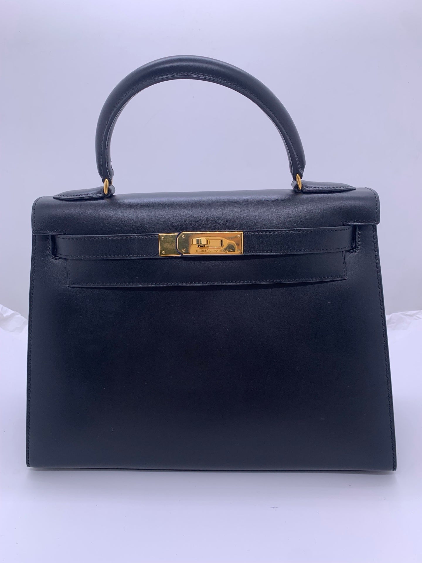 ✦ 爱马仕 Hermès Kelly 28 凯莉包 黑色 Box皮 金扣 圆圈U刻 (中古收藏级/黑金经典)