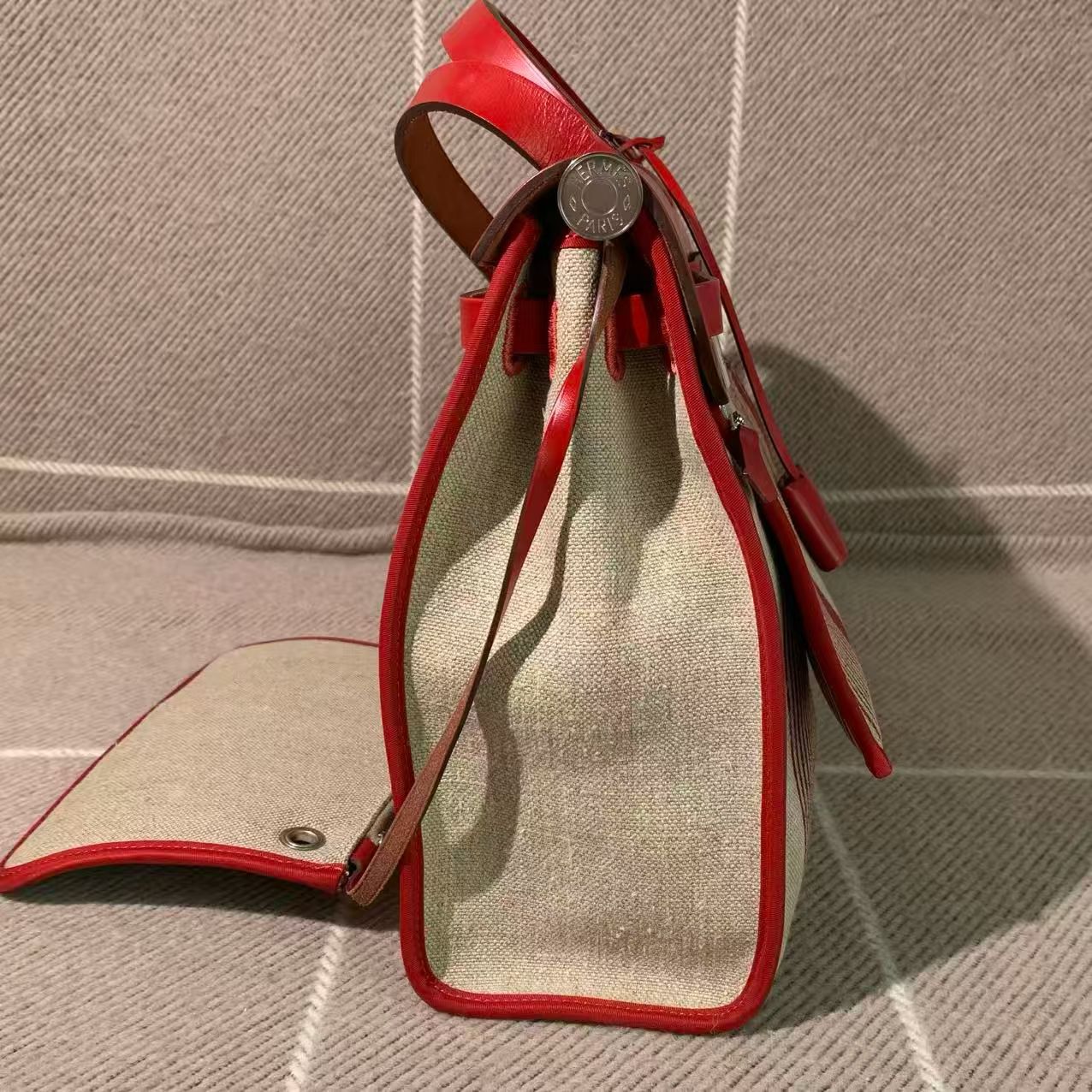 ✦ Hermès Herbag 31, red striped patchwork toile canvas with silver hardware and D-stamp (with complete set and invoice/classic preppy style)