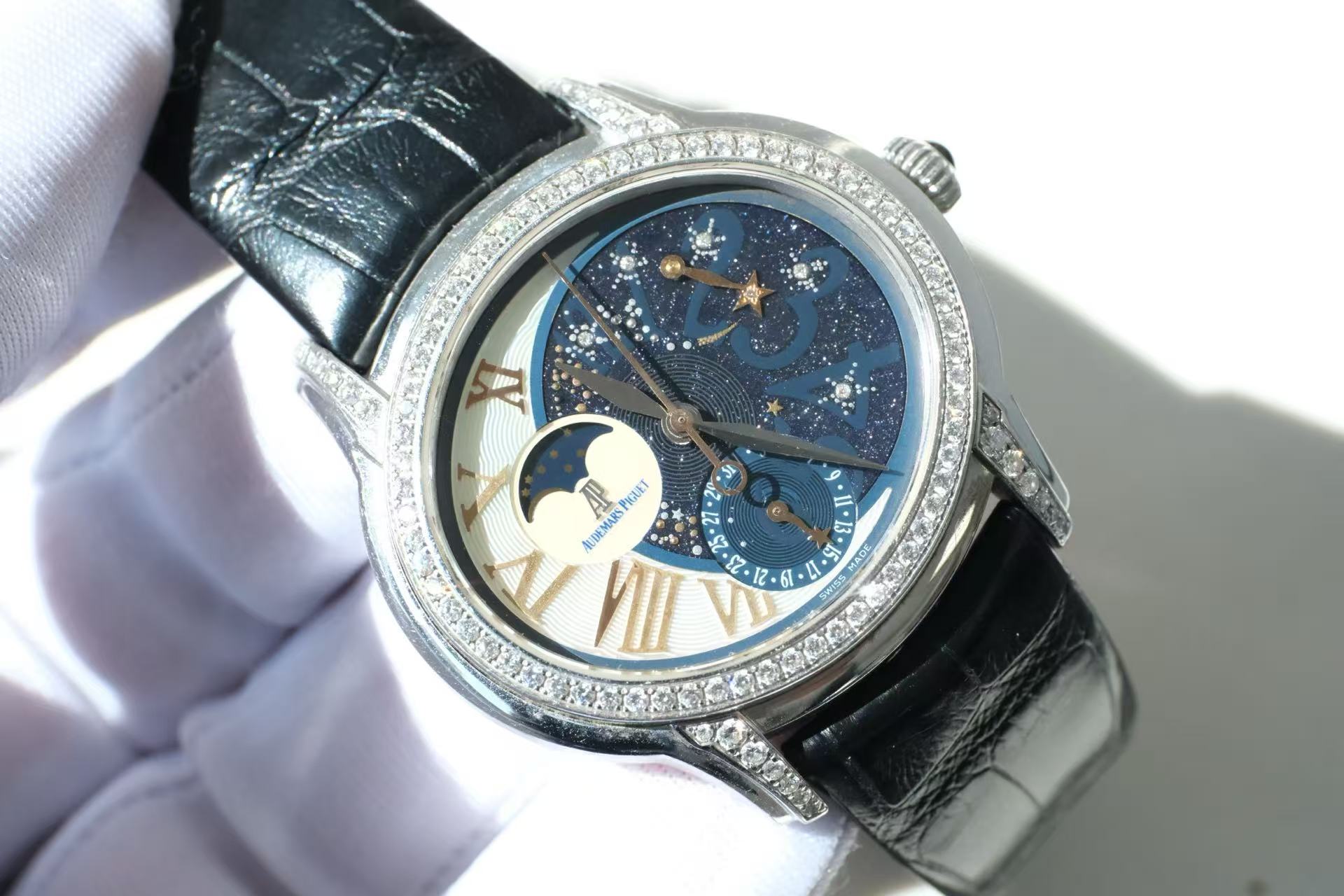 ✦ 爱彼 Audemars Piguet 千禧系列 39.5毫米 18K白金镶钻 偏心表盘