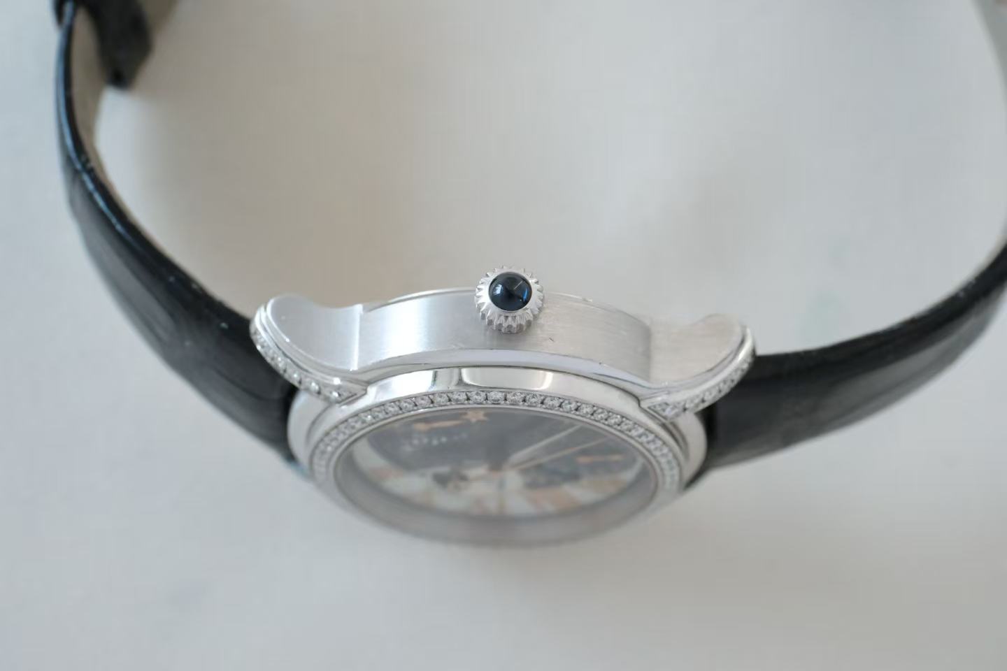 ✦ 爱彼 Audemars Piguet 千禧系列 39.5毫米 18K白金镶钻 偏心表盘