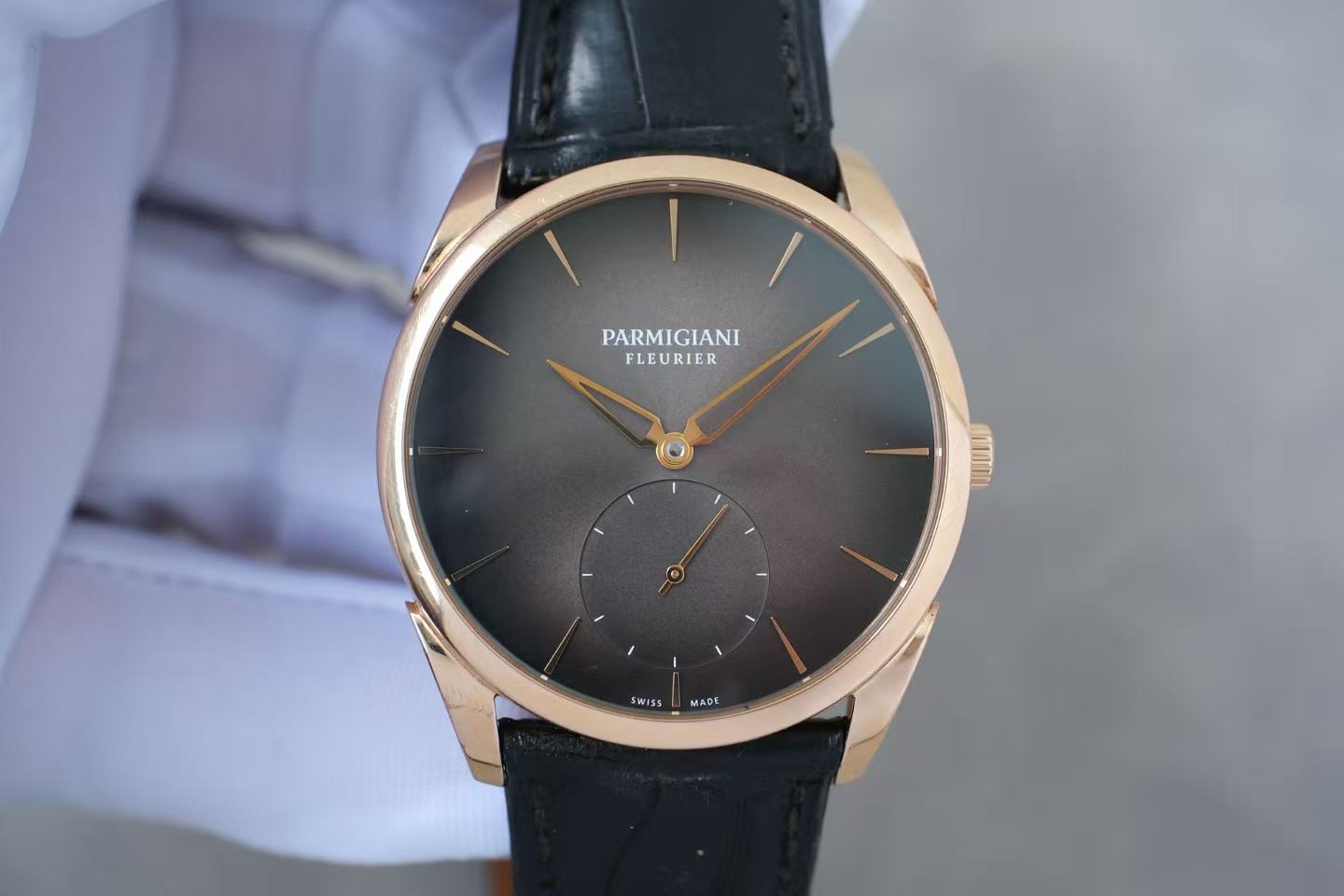 ✦ 帕玛强尼 Parmigiani Tonda系列 39毫米 18K玫瑰金 (全球限量28枚)