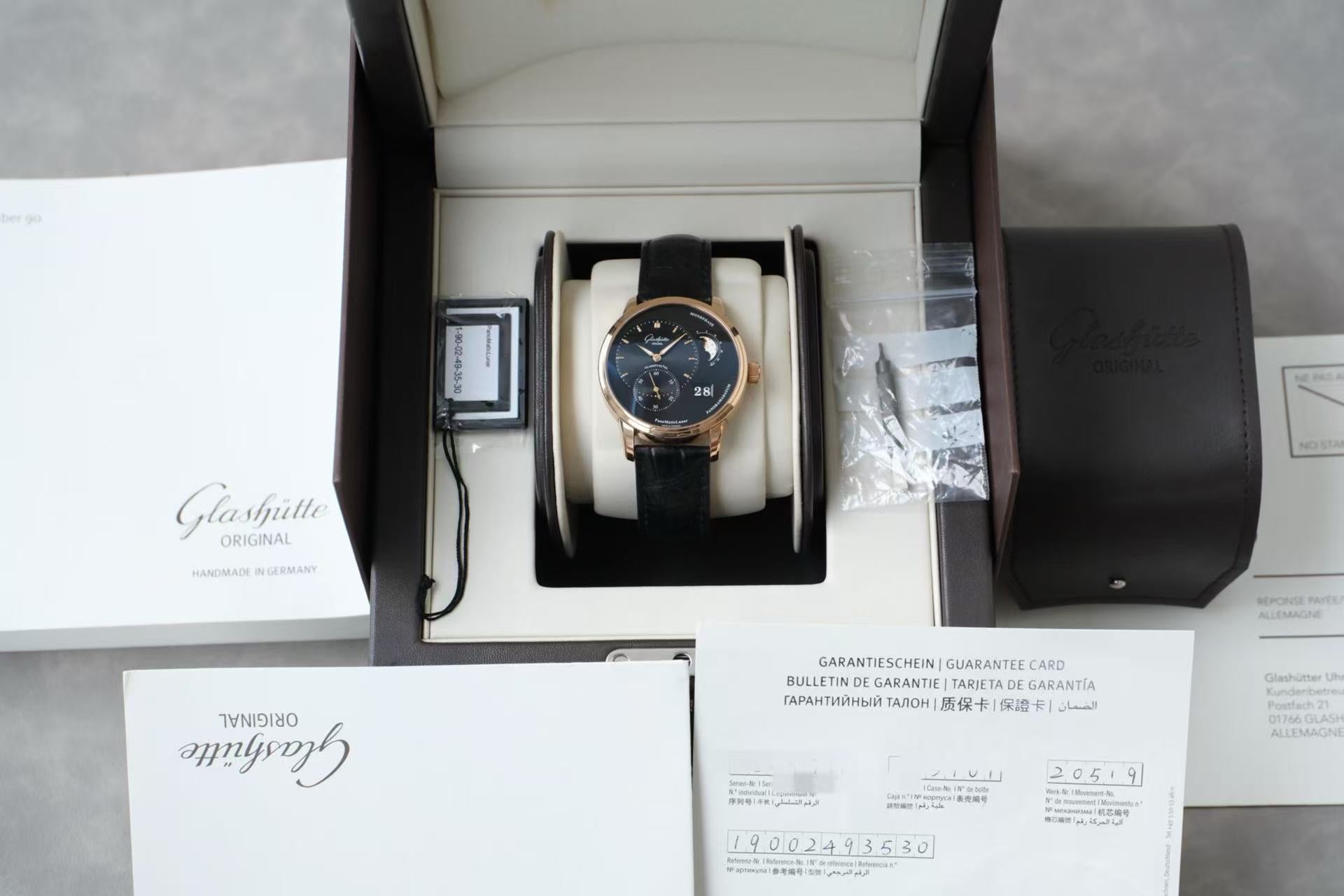 ✦ 格拉苏蒂原创 Glashütte Original 偏心系列 40毫米 18K玫瑰金 月相腕表
