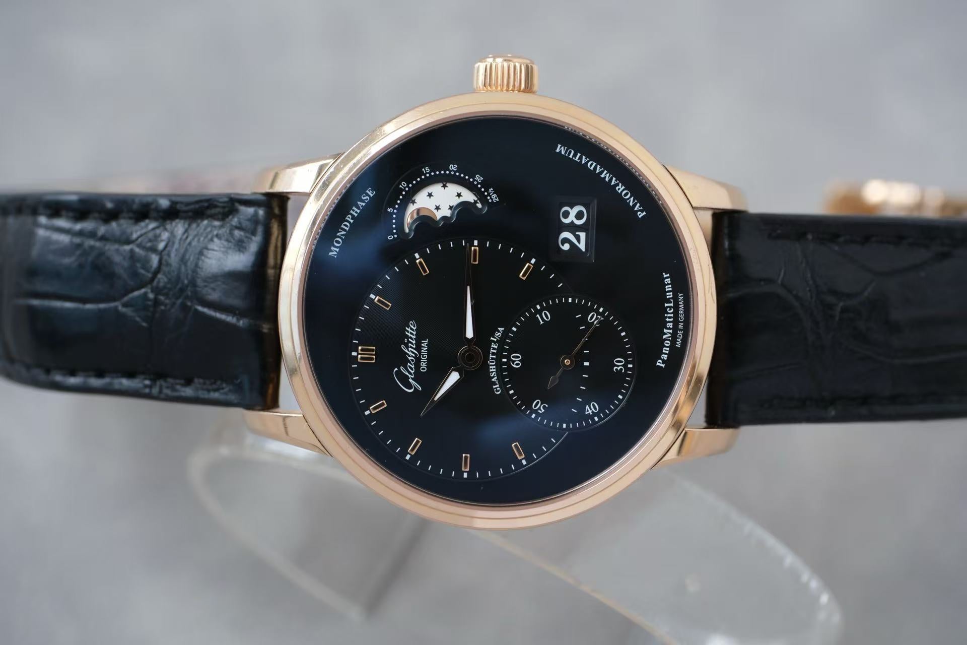✦ 格拉苏蒂原创 Glashütte Original 偏心系列 40毫米 18K玫瑰金 月相腕表
