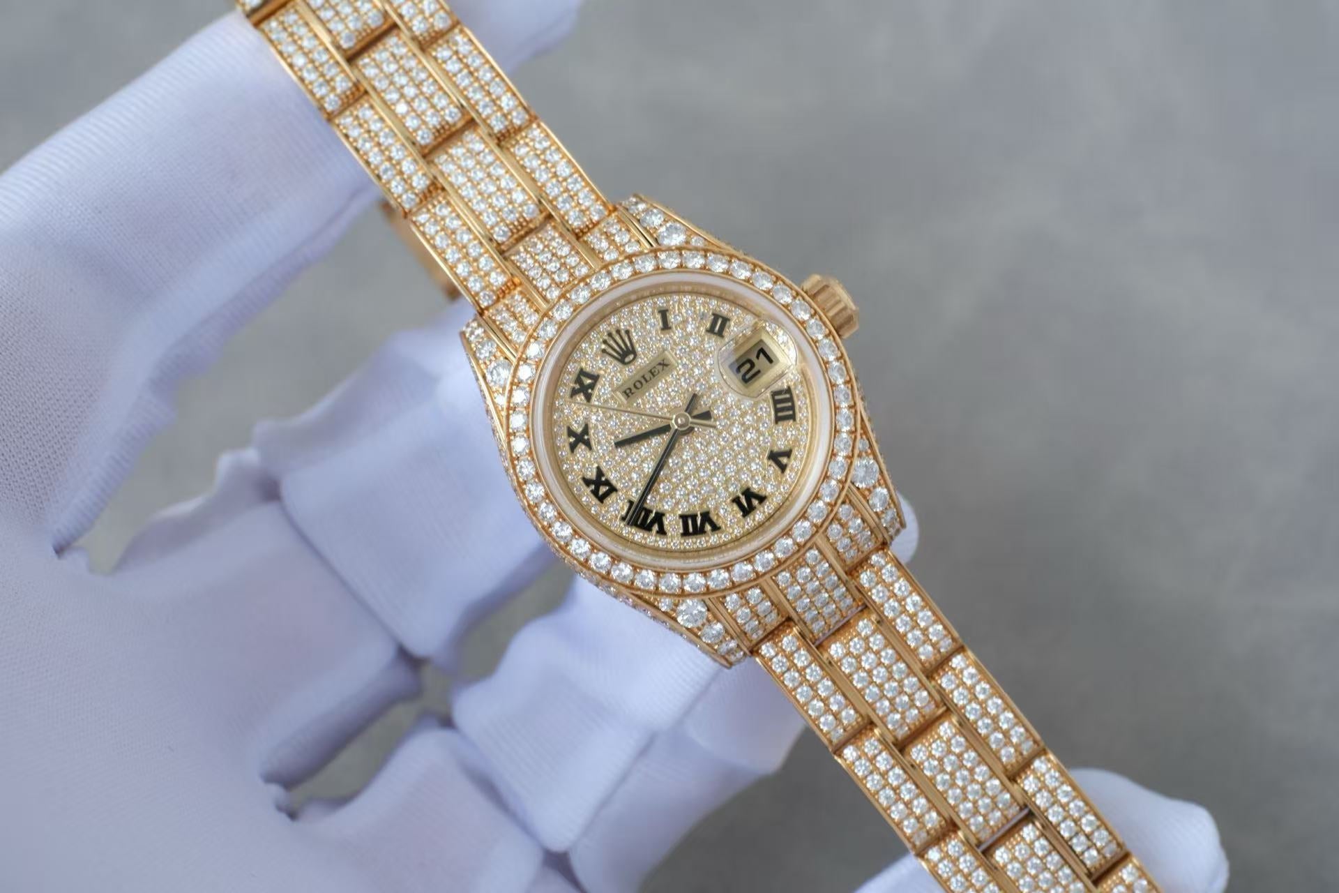 ✦ Rolex Women's Datejust 26mm 18K Gold Diamond-Studded Watch, Original Fully Diamond-Studded, 179458