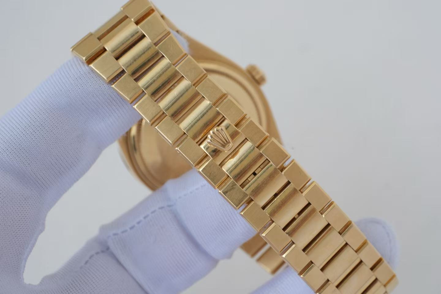 ✦ Rolex 19158 Day-Date 36mm 18K Yellow Gold Genta Case with Diamonds and Gemstones (Antique Unique Item/with Rolex Warranty Card)