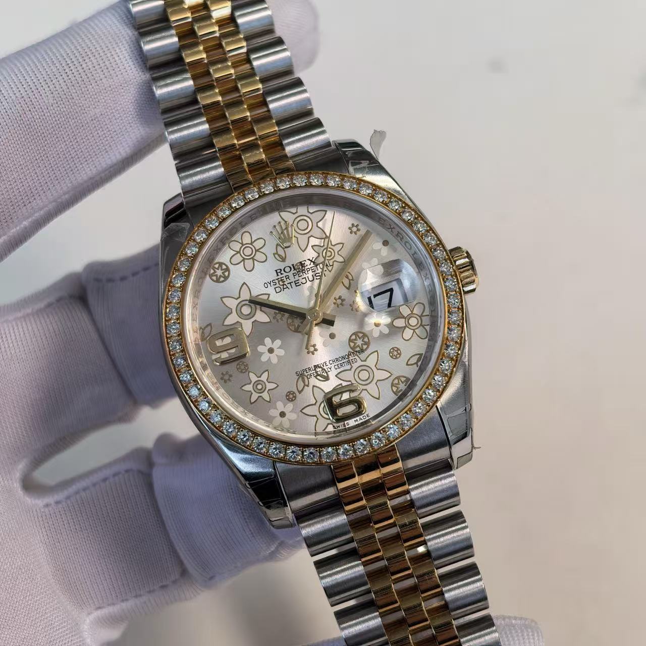 ✦ 劳力士 Rolex 日志型 36毫米 黄金钢 原厂镶钻外圈 繁花表盘 116243 (带保卡收据)