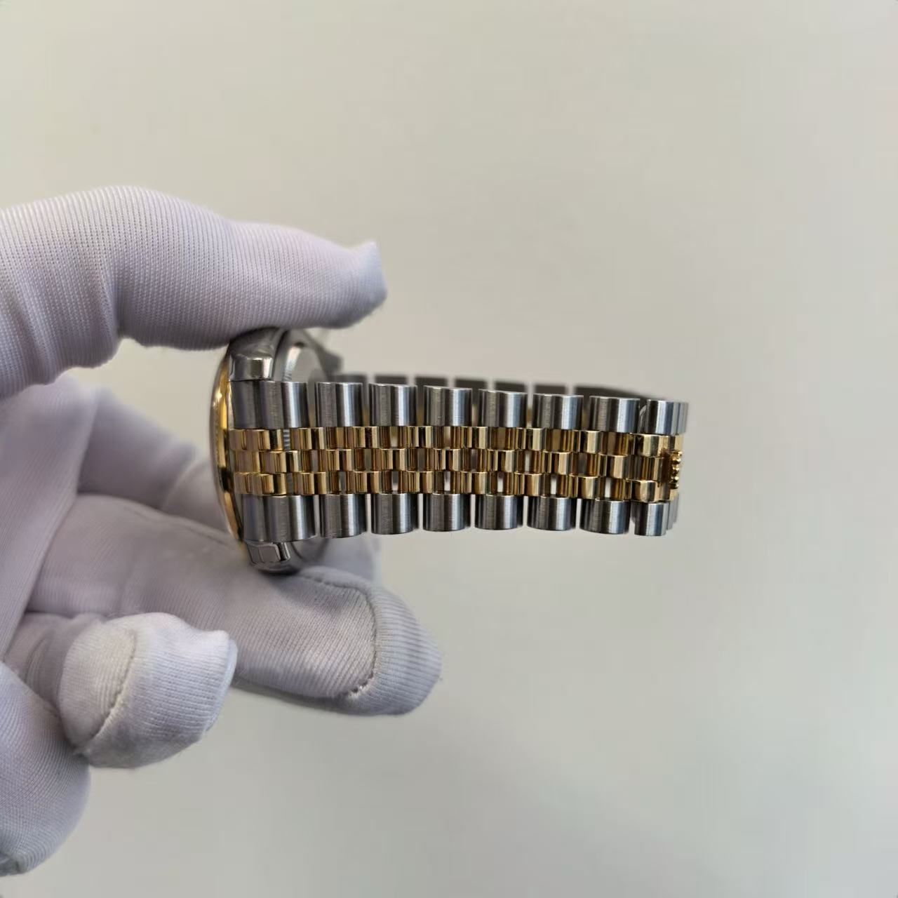 ✦ 劳力士 Rolex 日志型 36毫米 黄金钢 原厂镶钻外圈 繁花表盘 116243 (带保卡收据)
