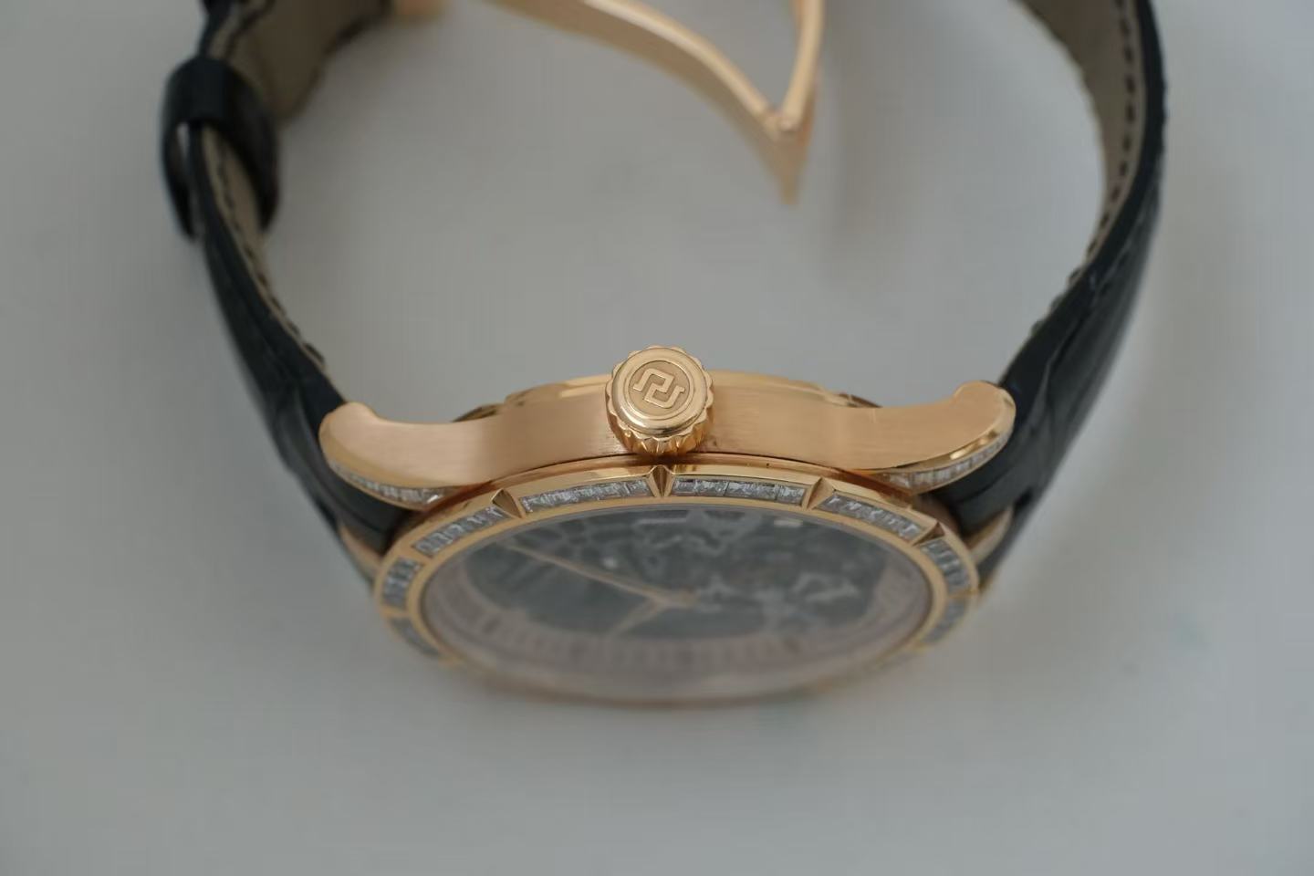 ✦ Roger Dubuis Regal Series 42mm 18K Rose Gold Diamond-set Tourbillon RDDBEX0418