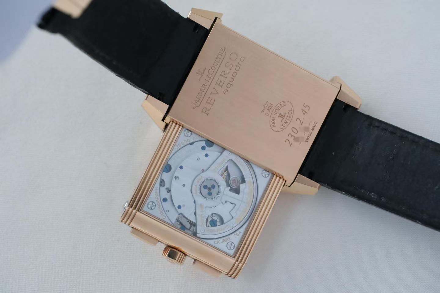 ✦ 积家 Jaeger-LeCoultre 翻转系列 Reverso 50.5x34.9毫米 18K玫瑰金 Q7012420
