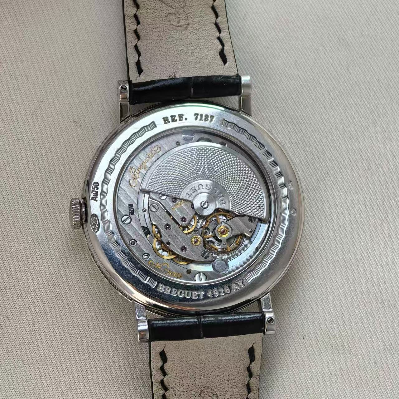 ✦ 宝玑 Breguet 经典系列 39毫米 18K白金 月相动储 7137BB/11/9V6 (新品极佳状态)